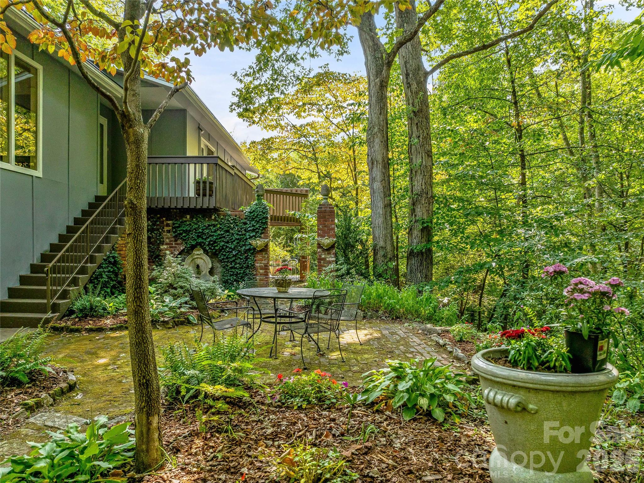 5 Hillcrest Road Property Photo 47