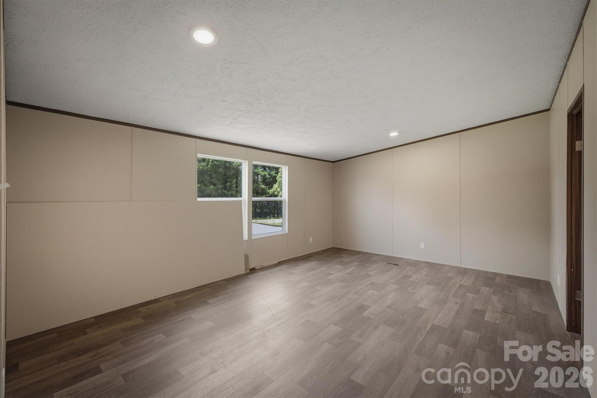 1874 Mesa Drive Property Photo 7