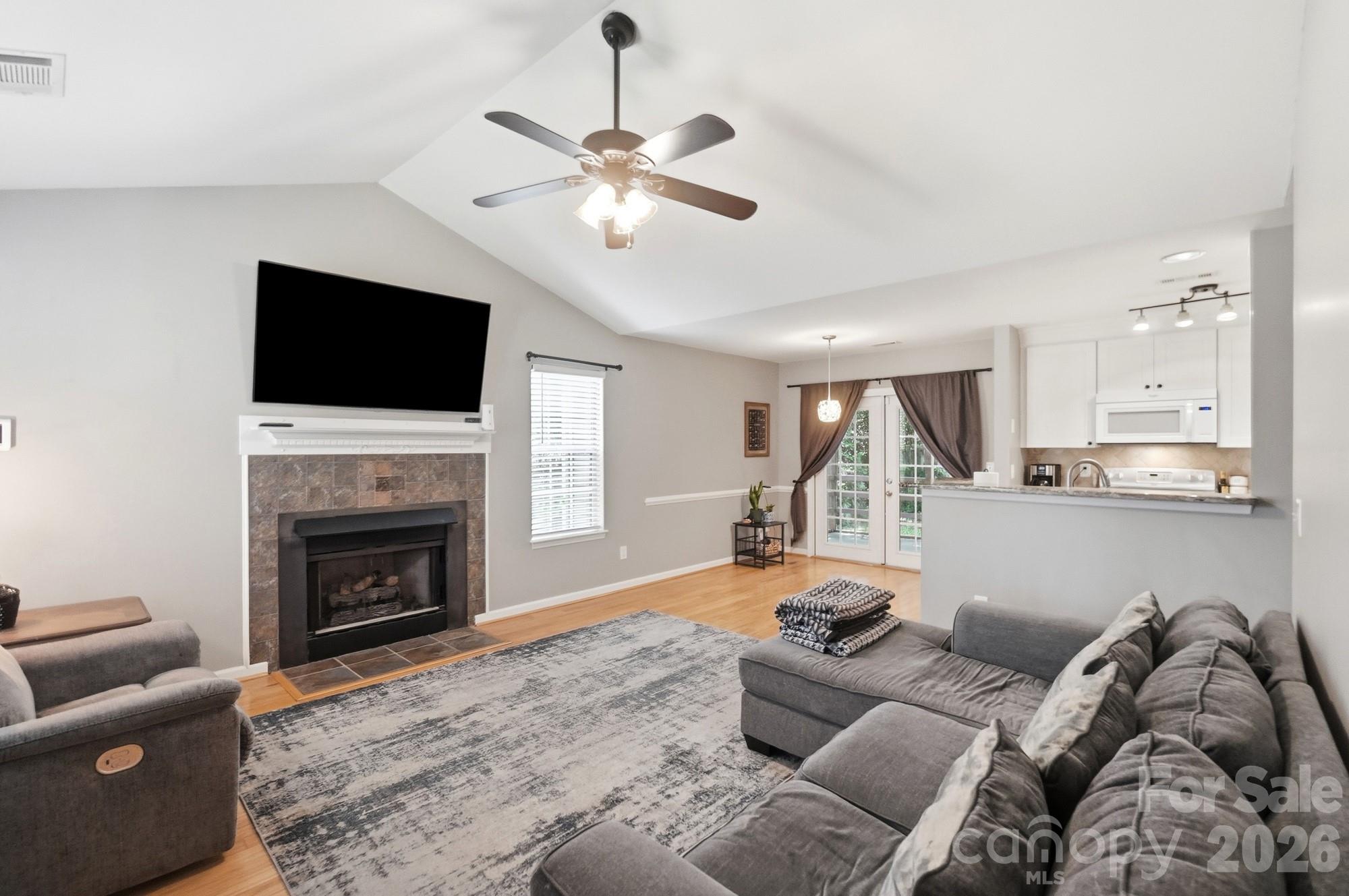 108 Fox Glove Drive Property Photo 6