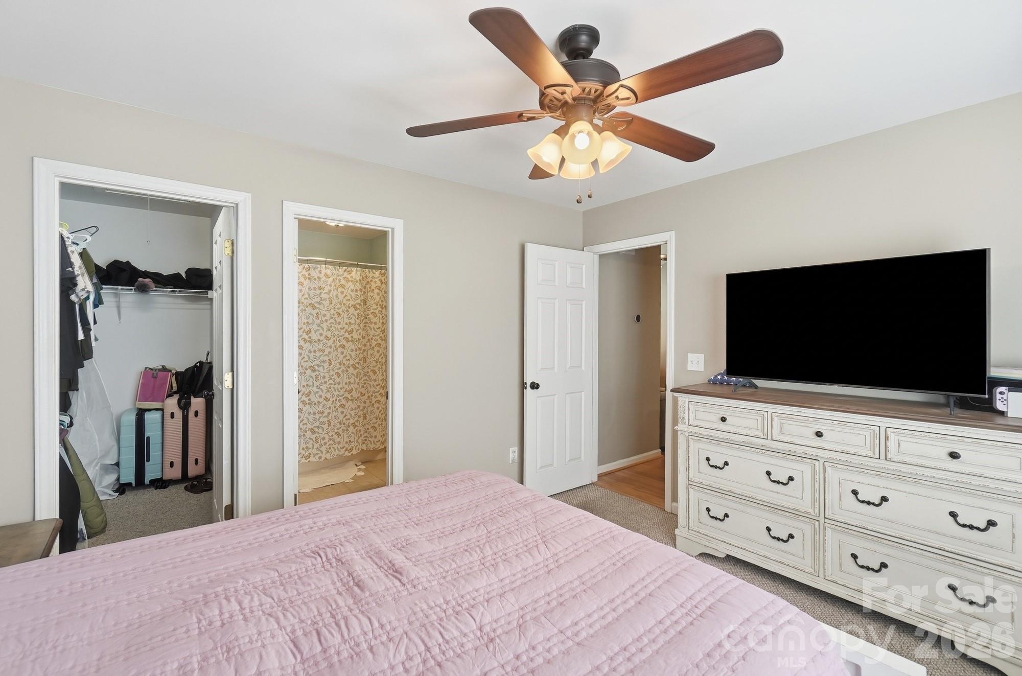 108 Fox Glove Drive Property Photo 16