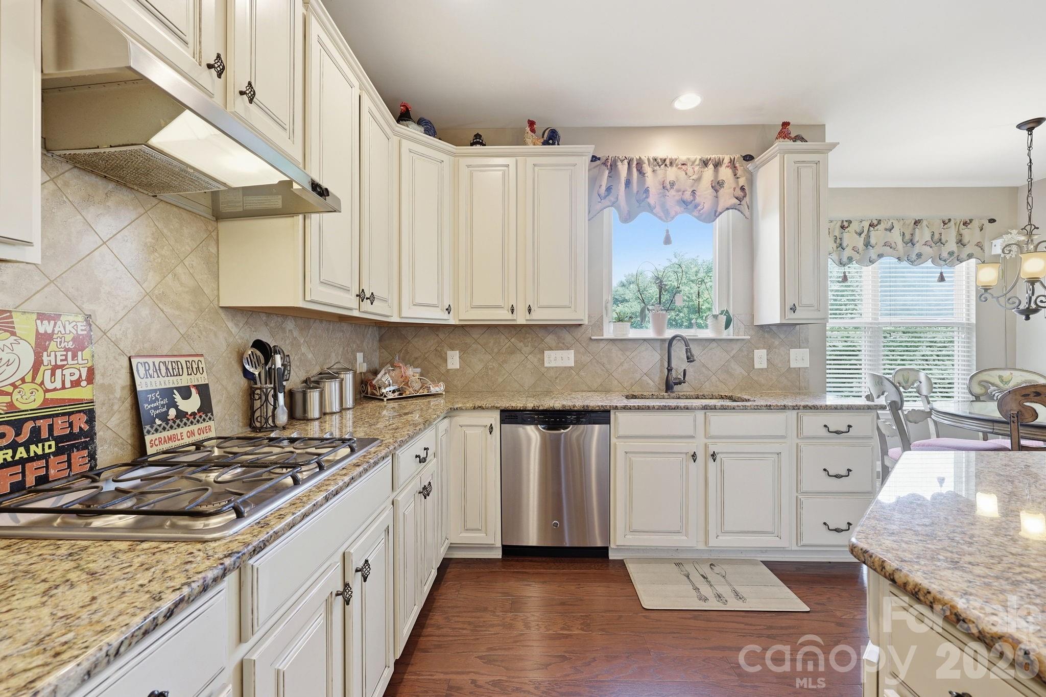 5241 Kindling Place Property Photo 9