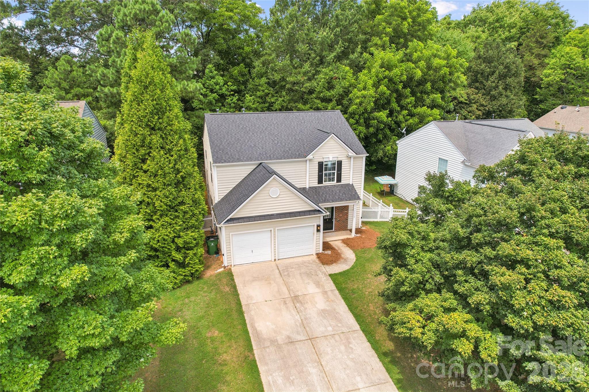 15114 Edindale Drive Property Photo 2