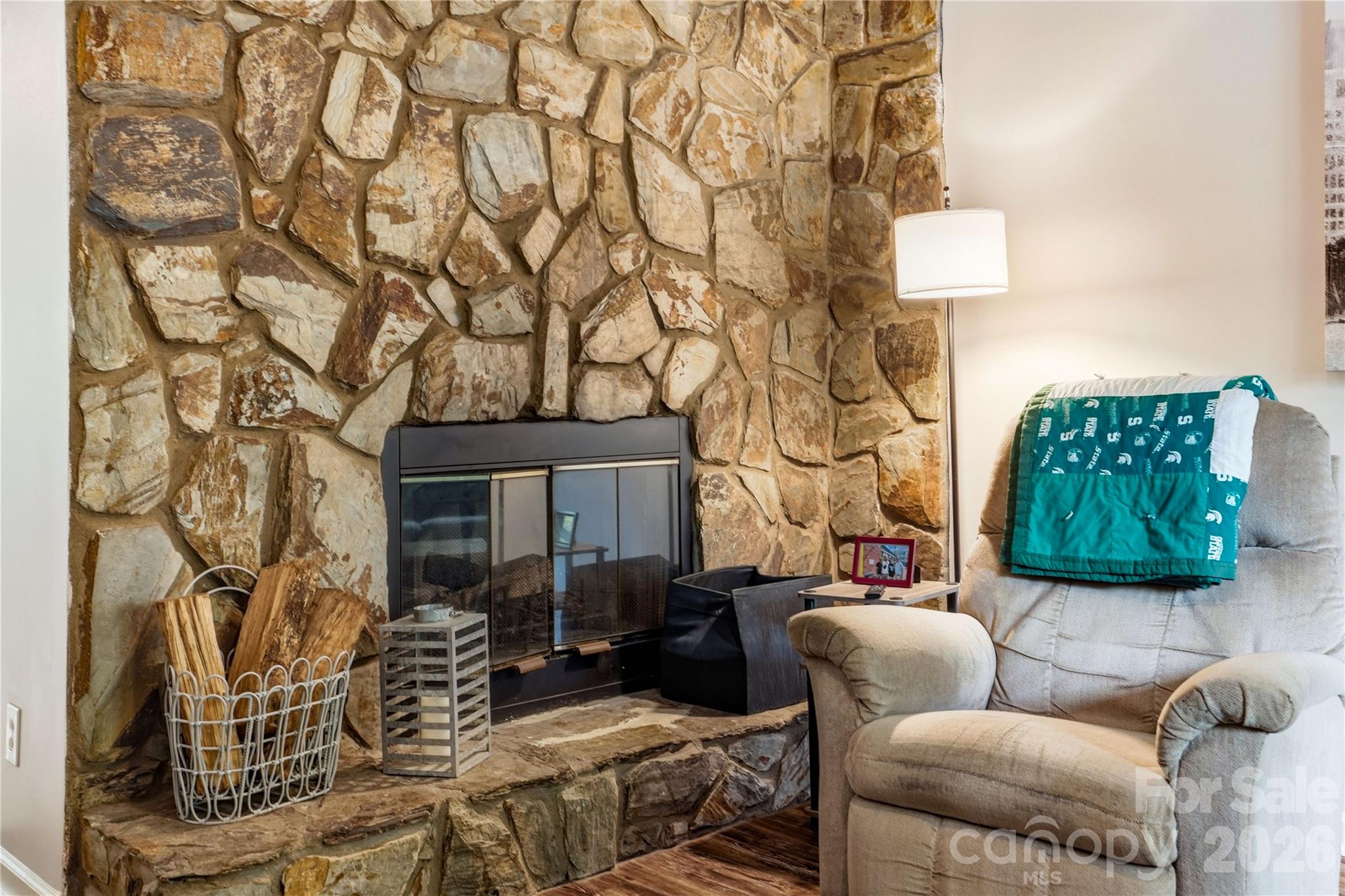 6355 Windsor Gate Lane Property Photo 6
