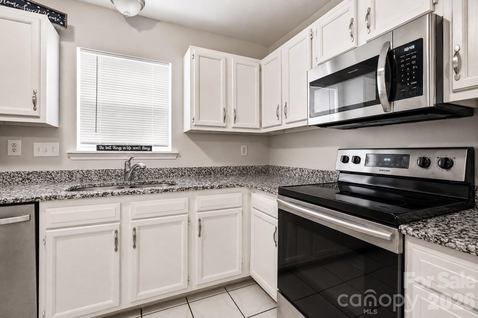 6355 Windsor Gate Lane Property Photo 8