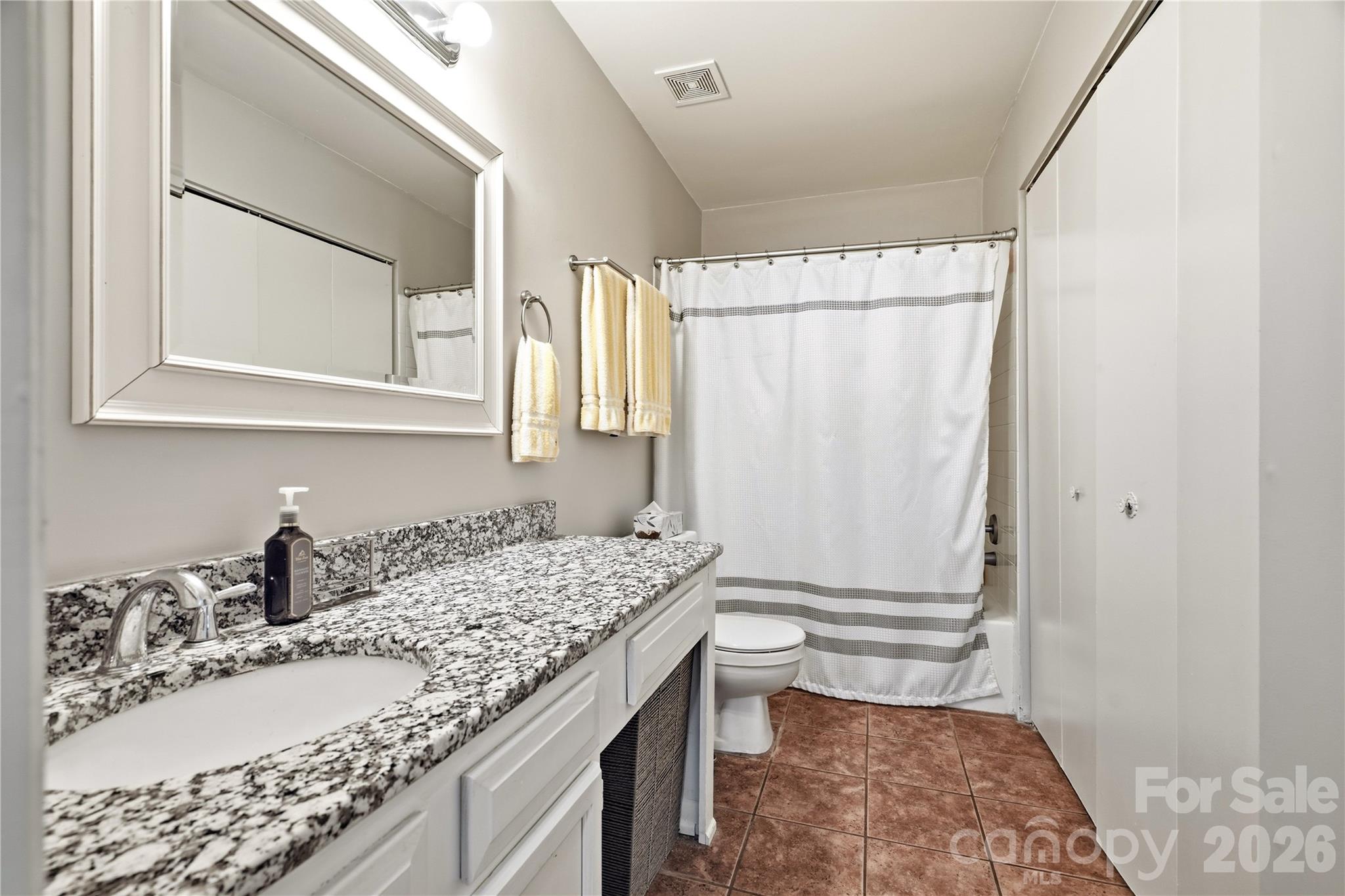 6355 Windsor Gate Lane Property Photo 15