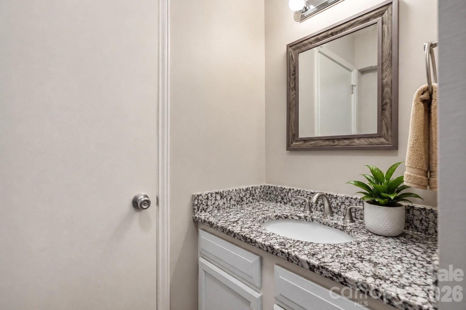 6355 Windsor Gate Lane Property Photo 18
