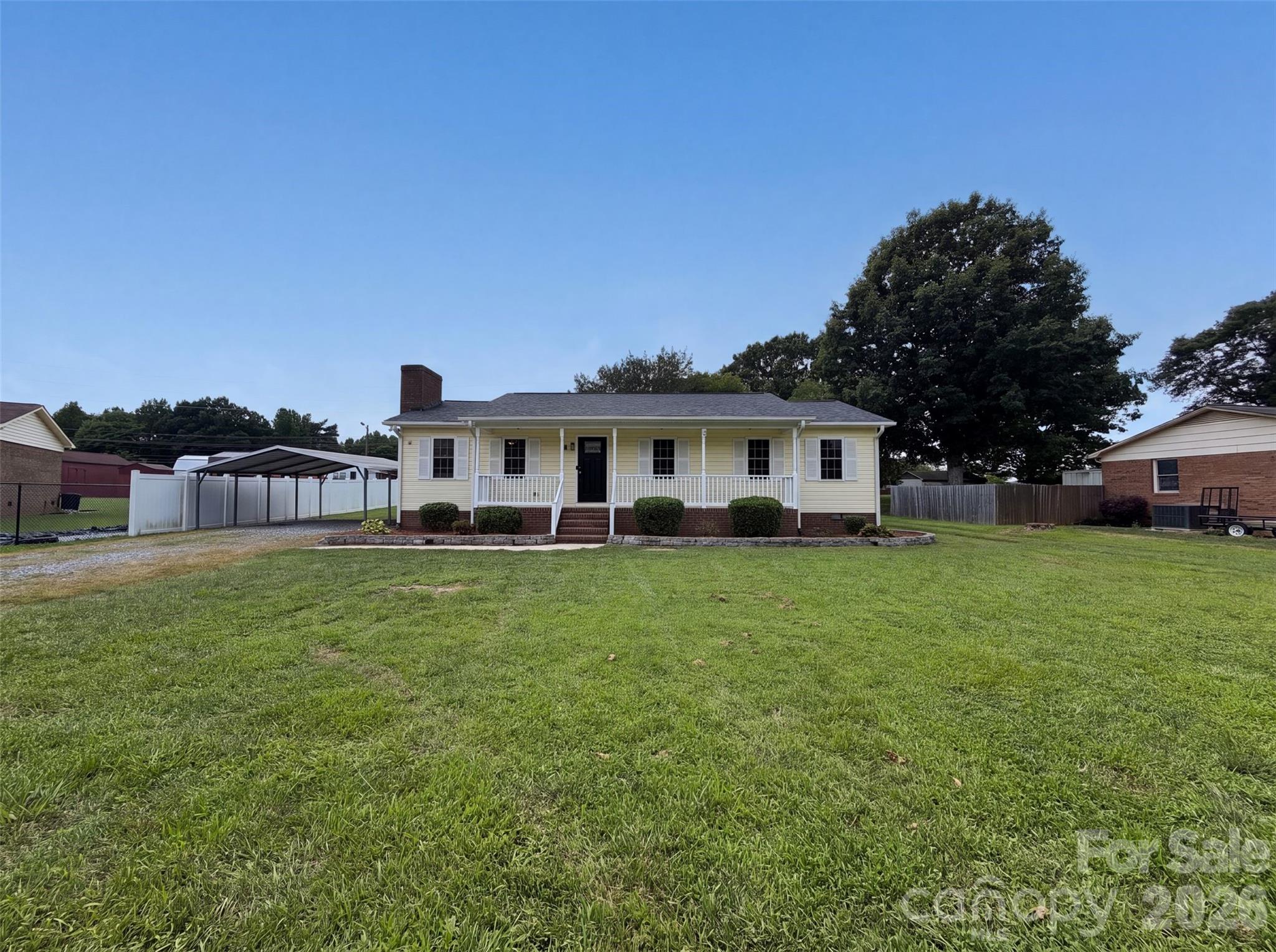 642 Lancer Court Property Photo 1