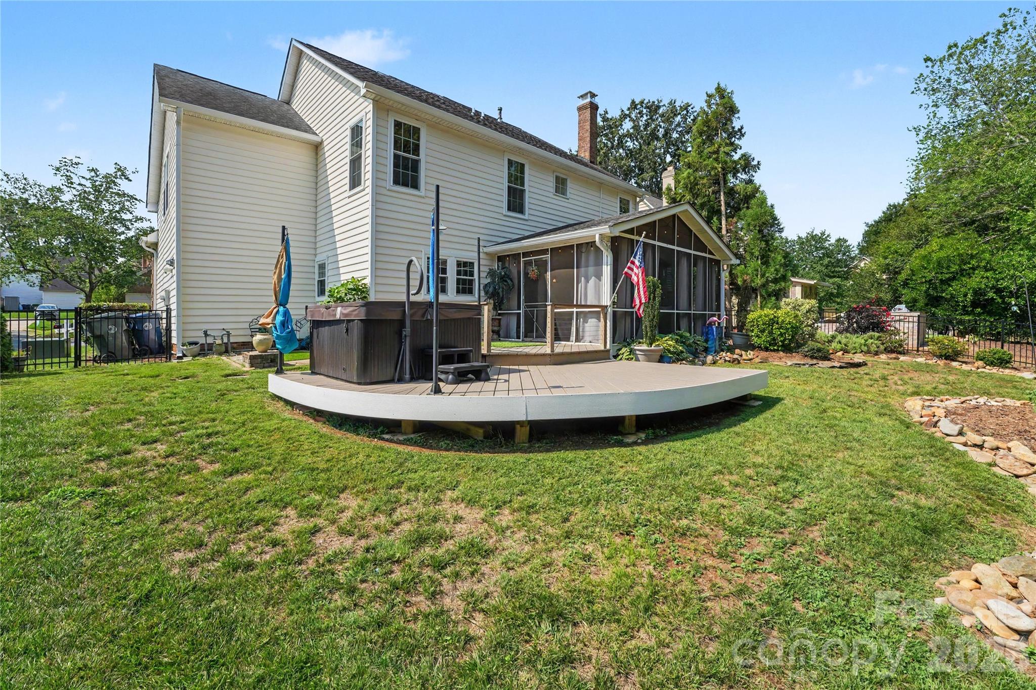 17205 Asti Court Property Photo 6