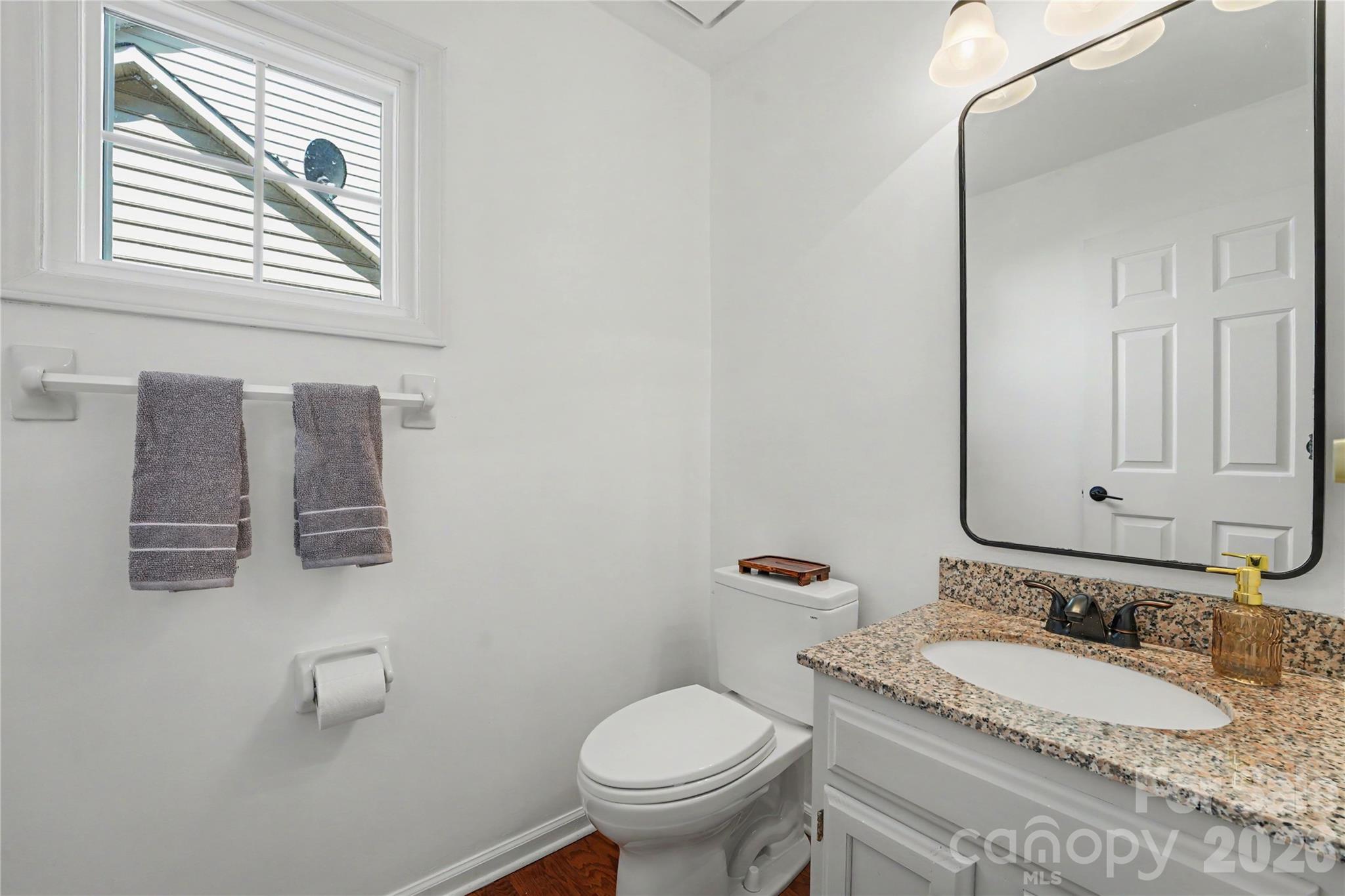 17205 Asti Court Property Photo 11