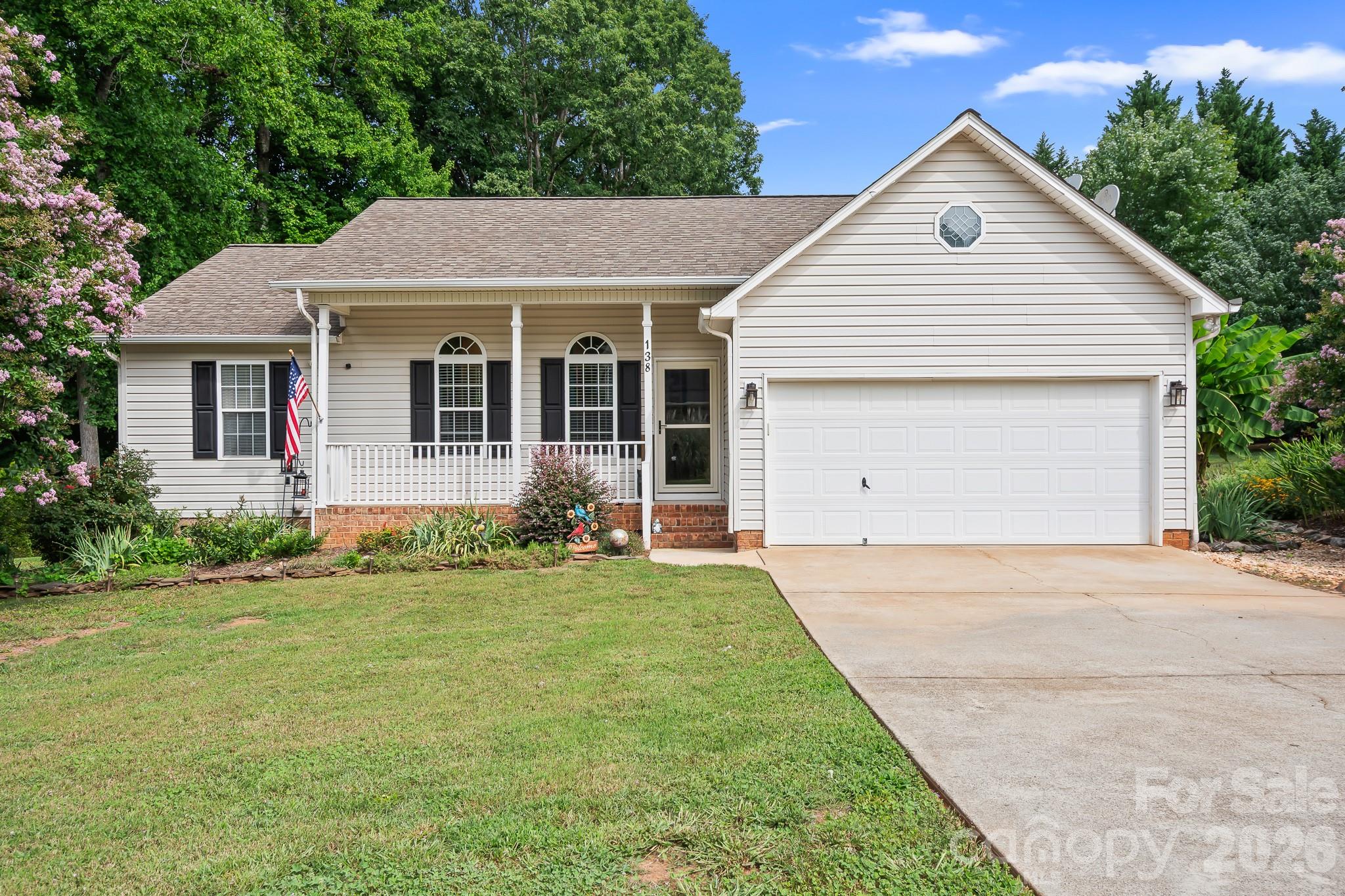 138 Valley Glen Drive Property Photo 1