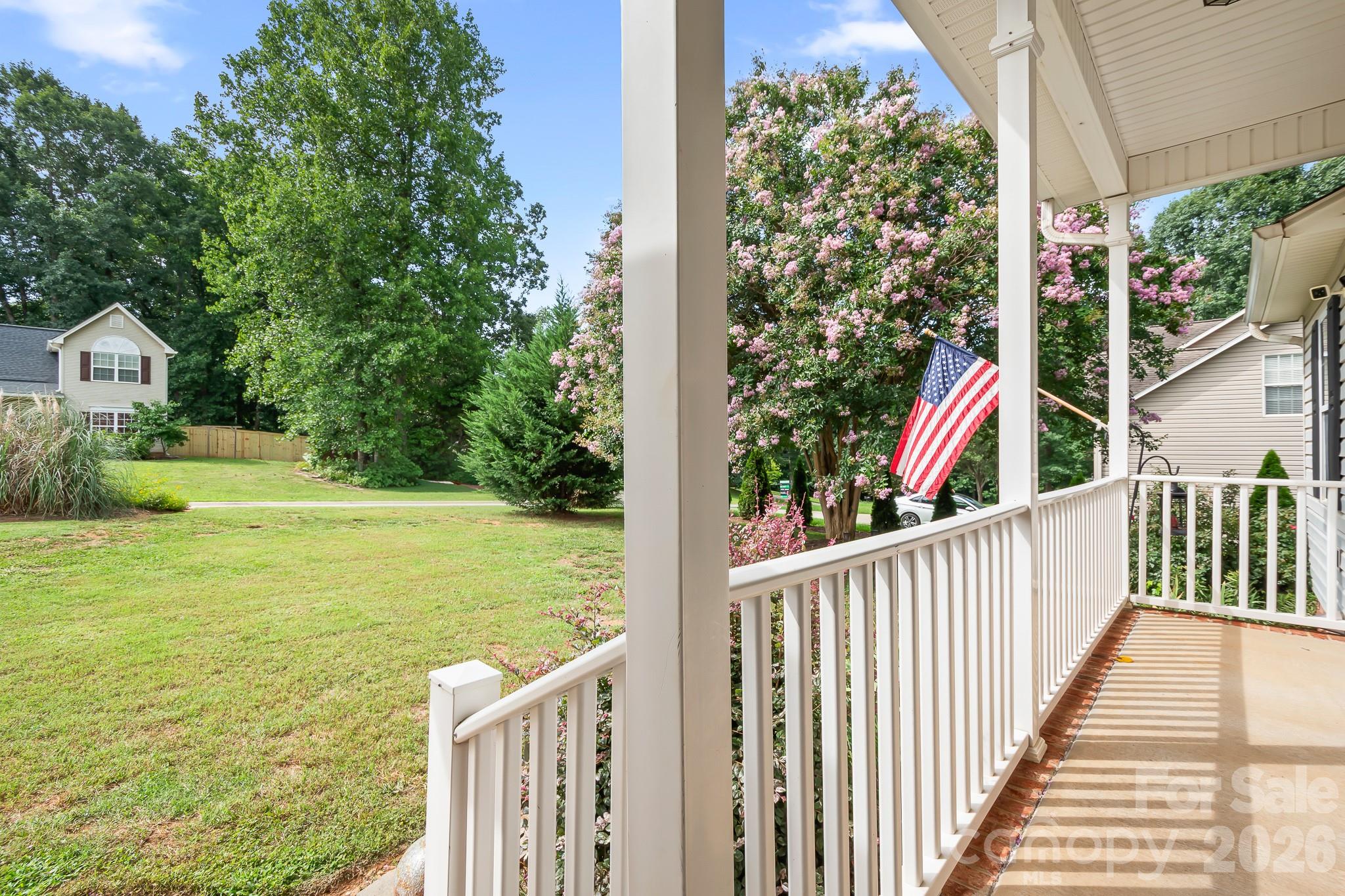 138 Valley Glen Drive Property Photo 4