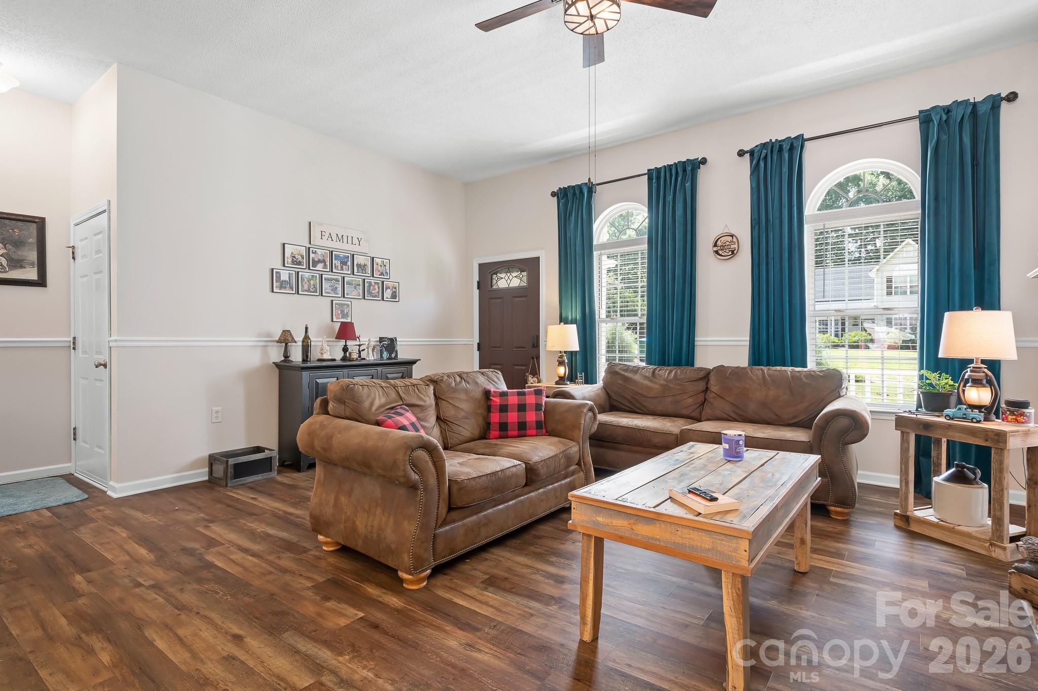 138 Valley Glen Drive Property Photo 7