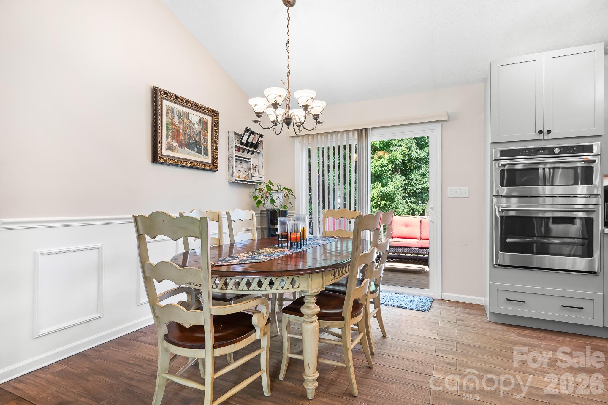 138 Valley Glen Drive Property Photo 15