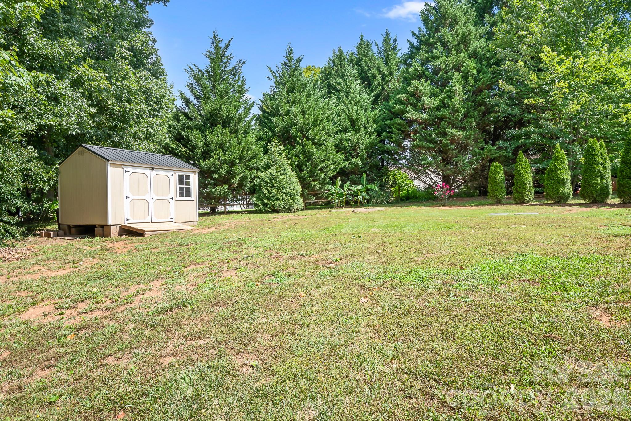 138 Valley Glen Drive Property Photo 33