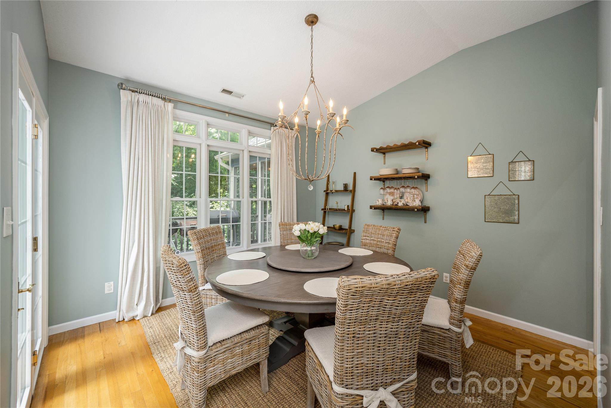 7 Oak Hollow Drive Property Photo 8