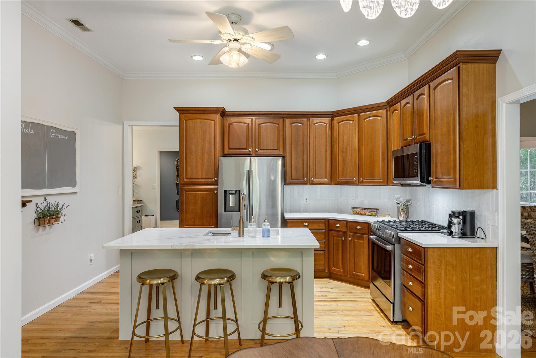 7 Oak Hollow Drive Property Photo 9
