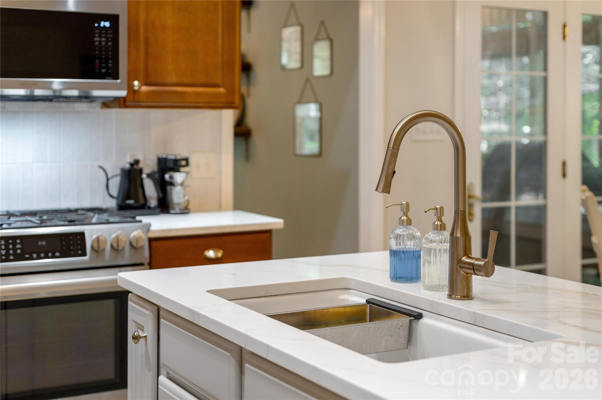 7 Oak Hollow Drive Property Photo 12