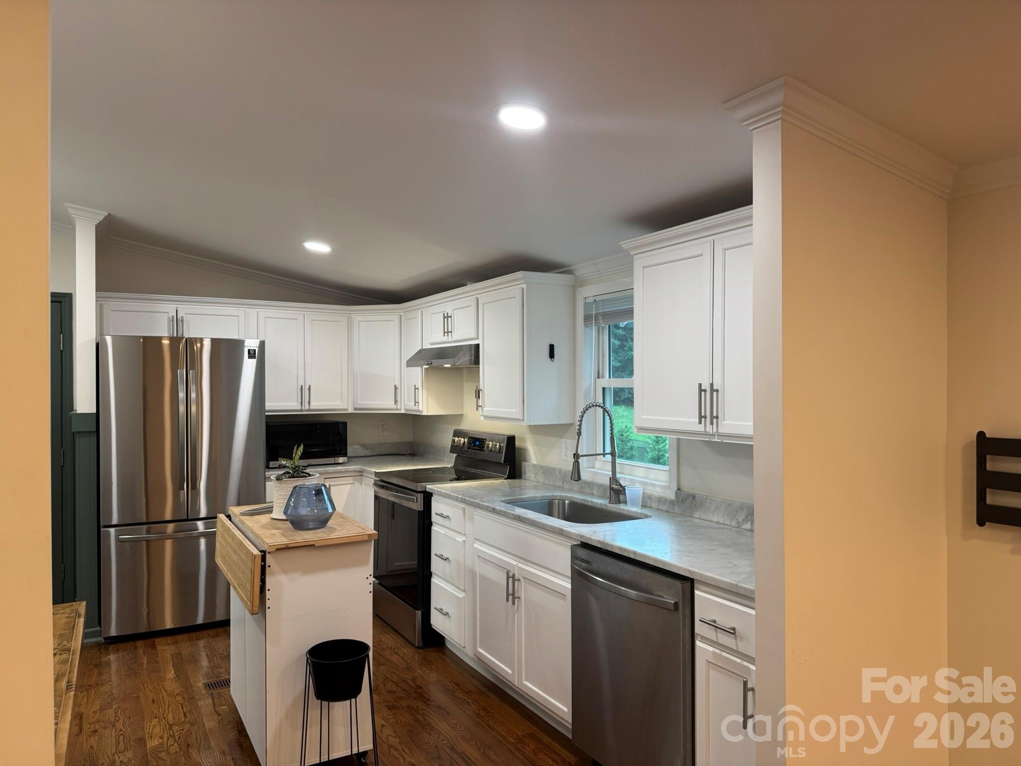 213 Sandy Creek Court Property Photo 15