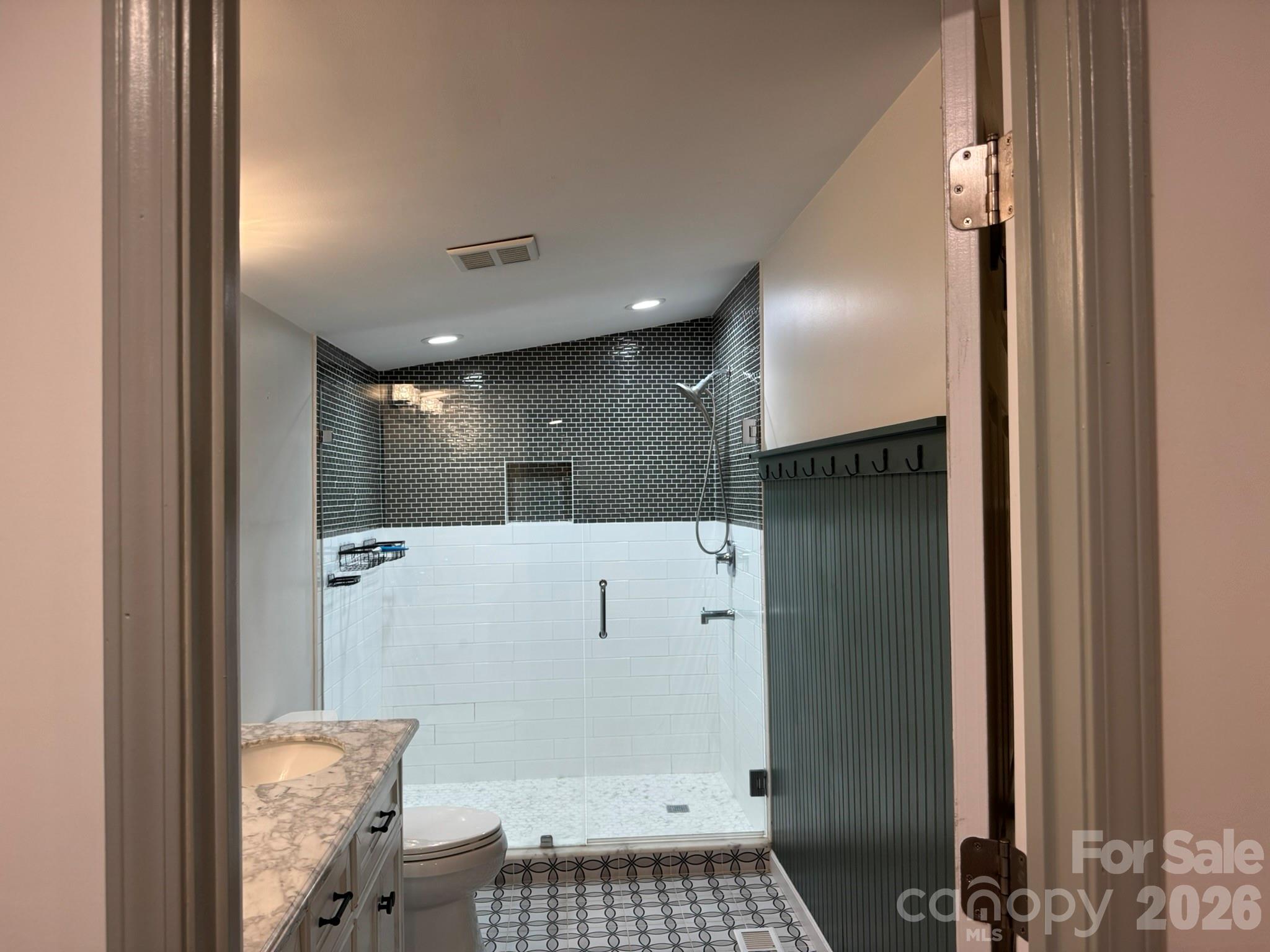213 Sandy Creek Court Property Photo 29