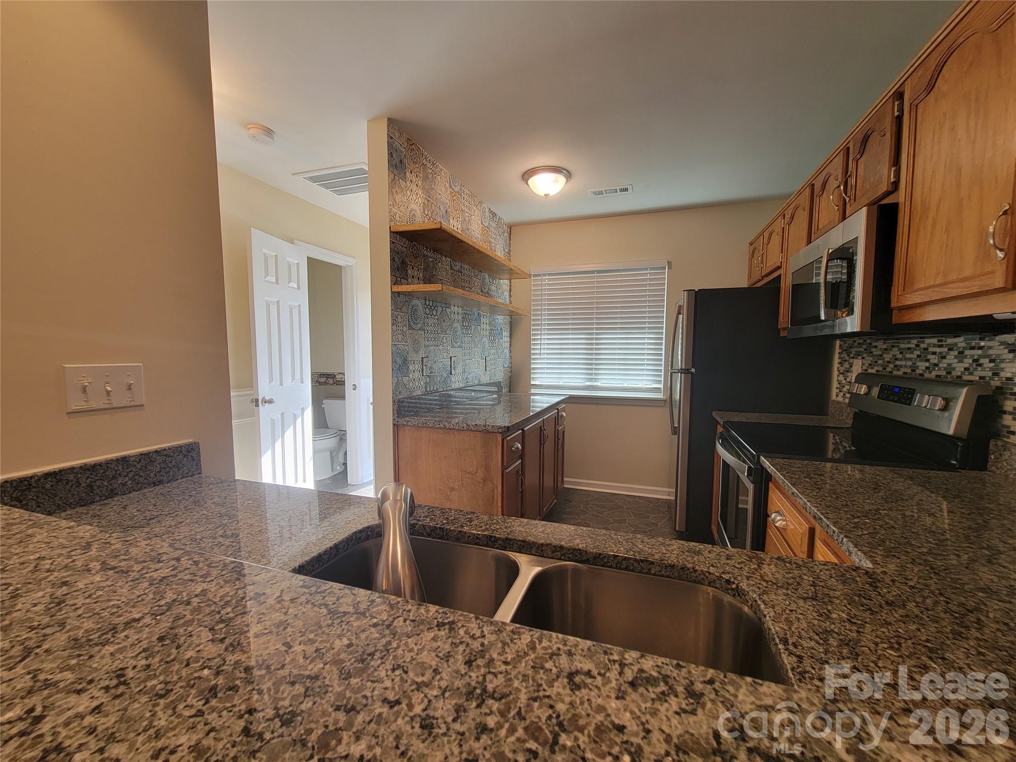 3811 Mosscroft Lane Property Photo 3