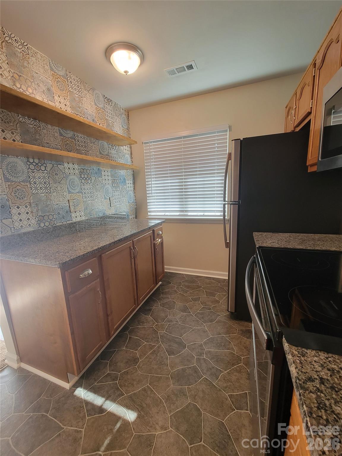 3811 Mosscroft Lane Property Photo 6