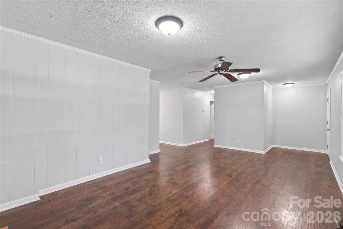 101 N Main Street Property Photo 5