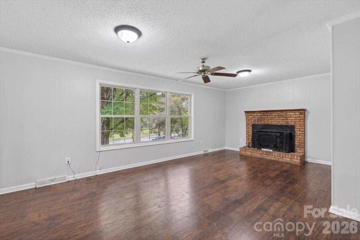 101 N Main Street Property Photo 6