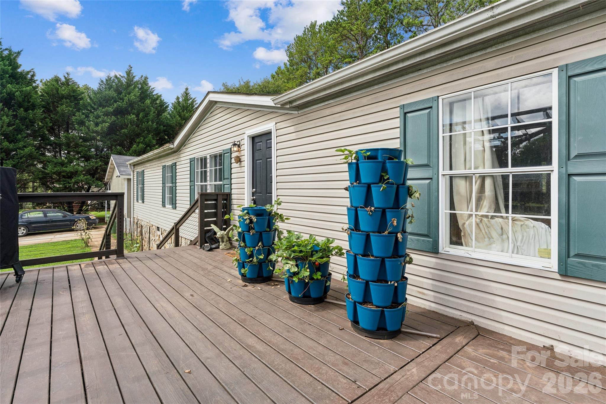 912 Grace Drive Property Photo 2