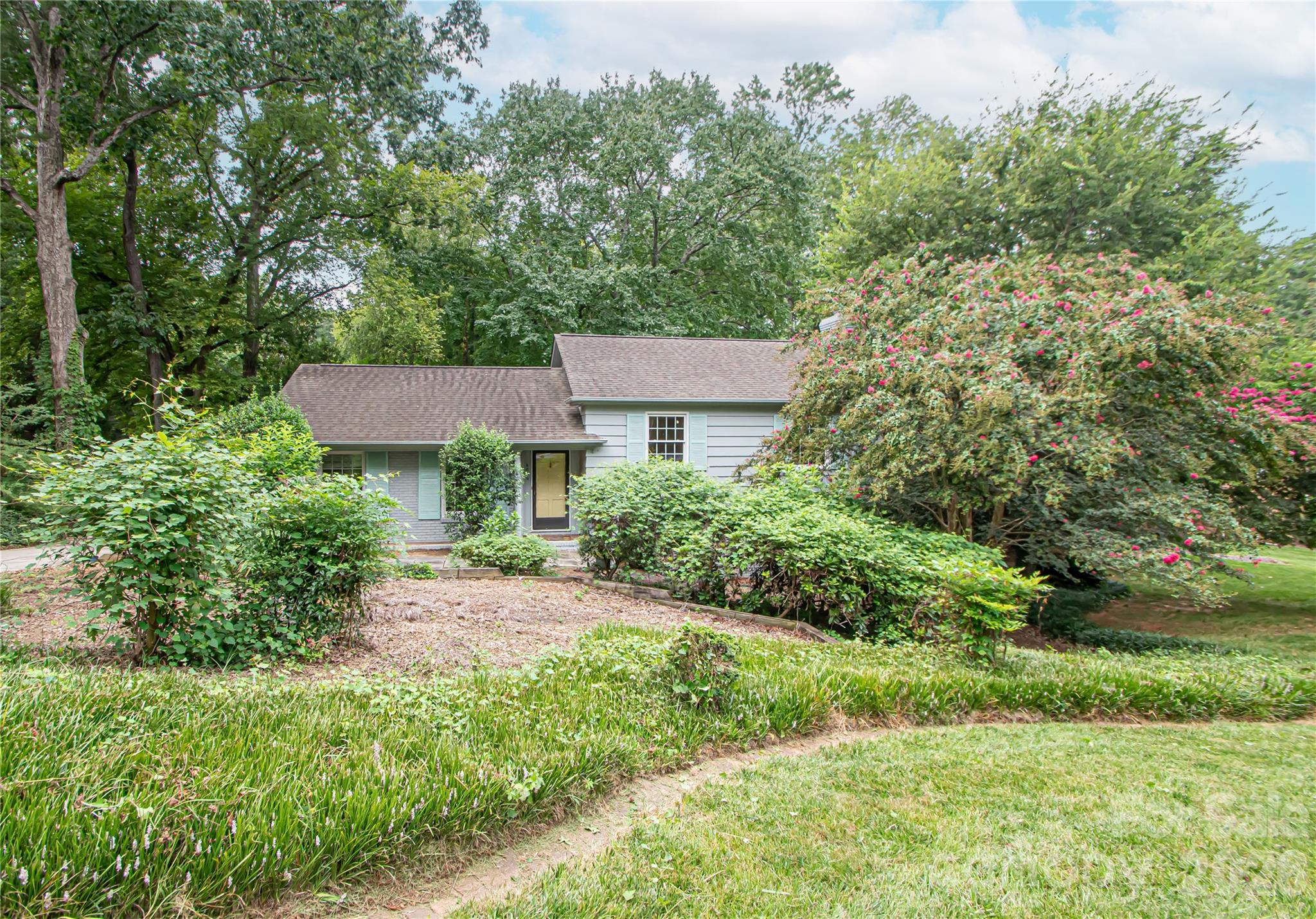 6836 Ronda Avenue Property Photo 1