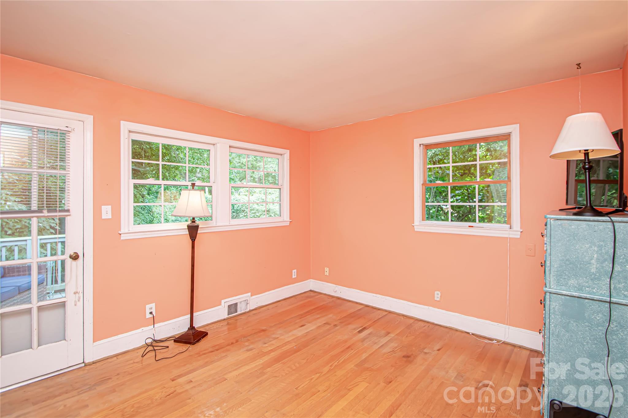 6836 Ronda Avenue Property Photo 33