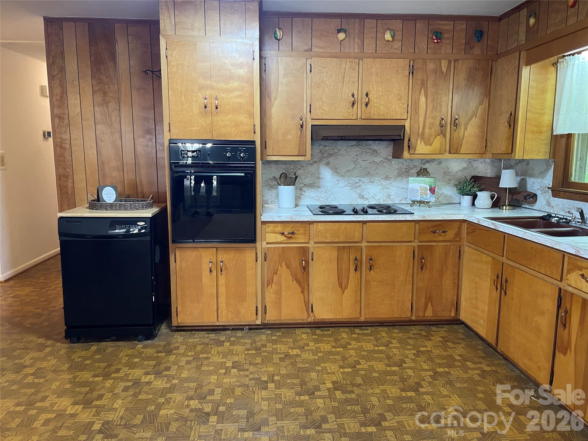 3209 Greenwood Park Circle Property Photo 11