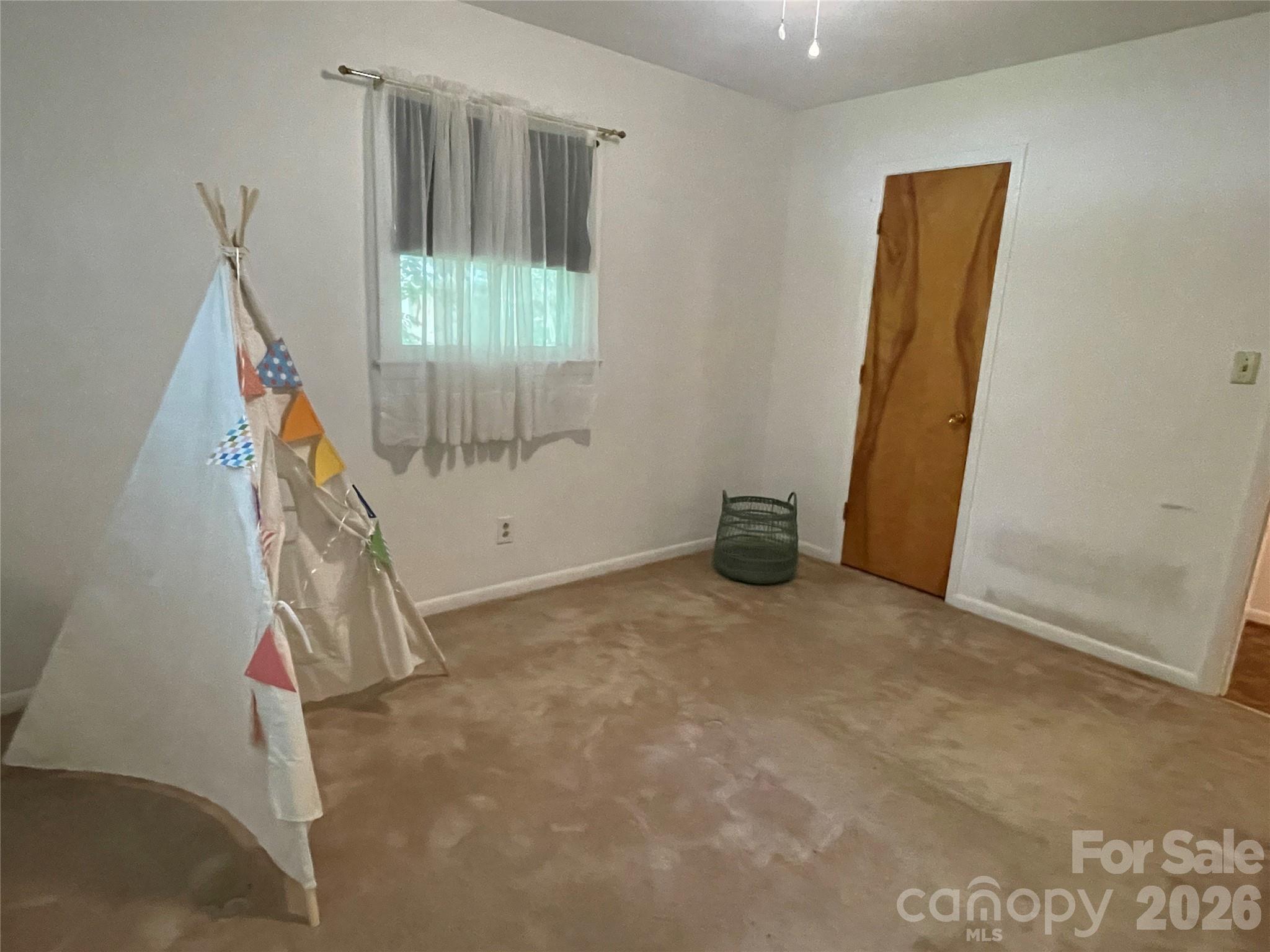 3209 Greenwood Park Circle Property Photo 20