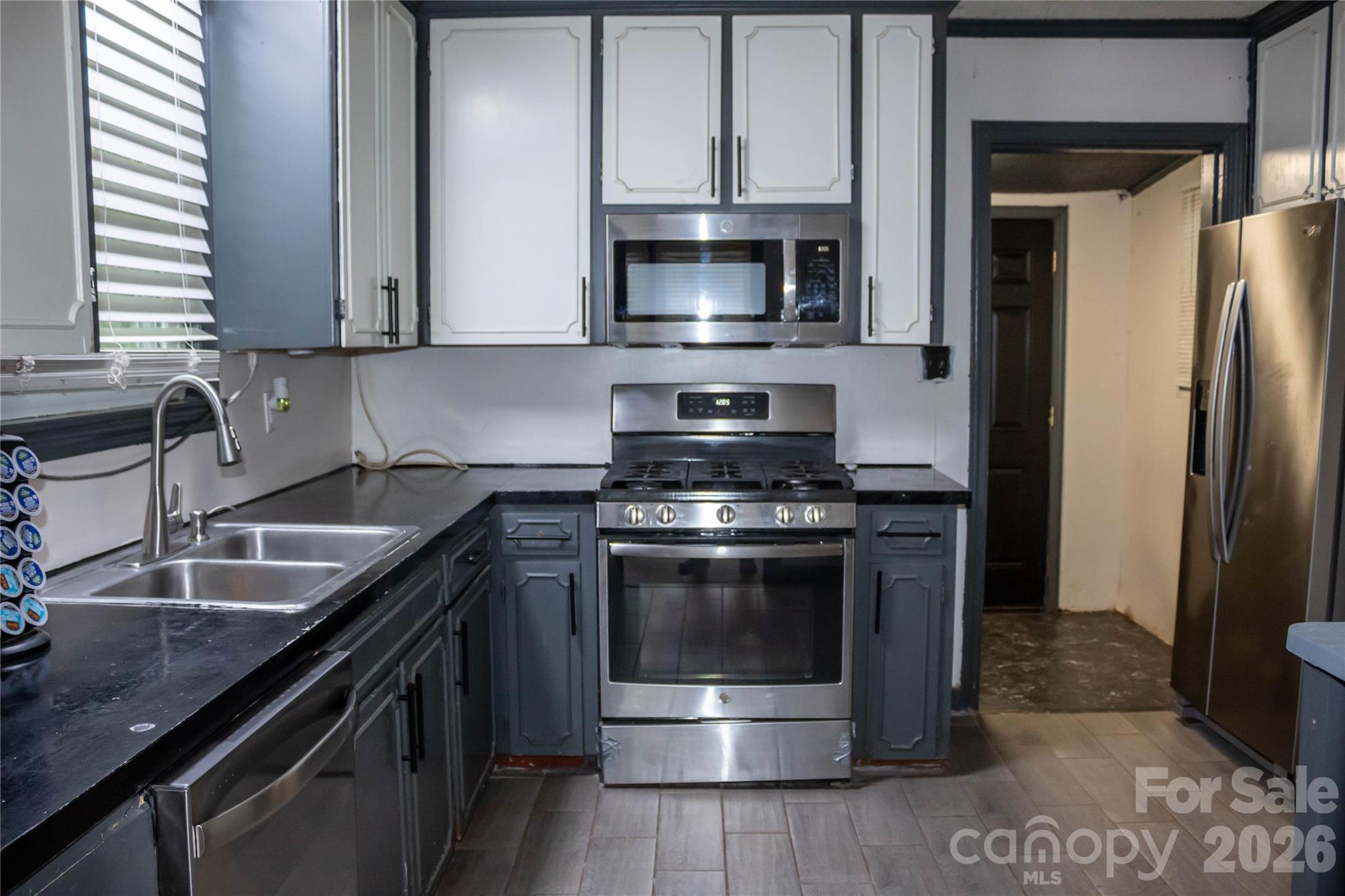 3413 1st Avenue Circle Property Photo 6
