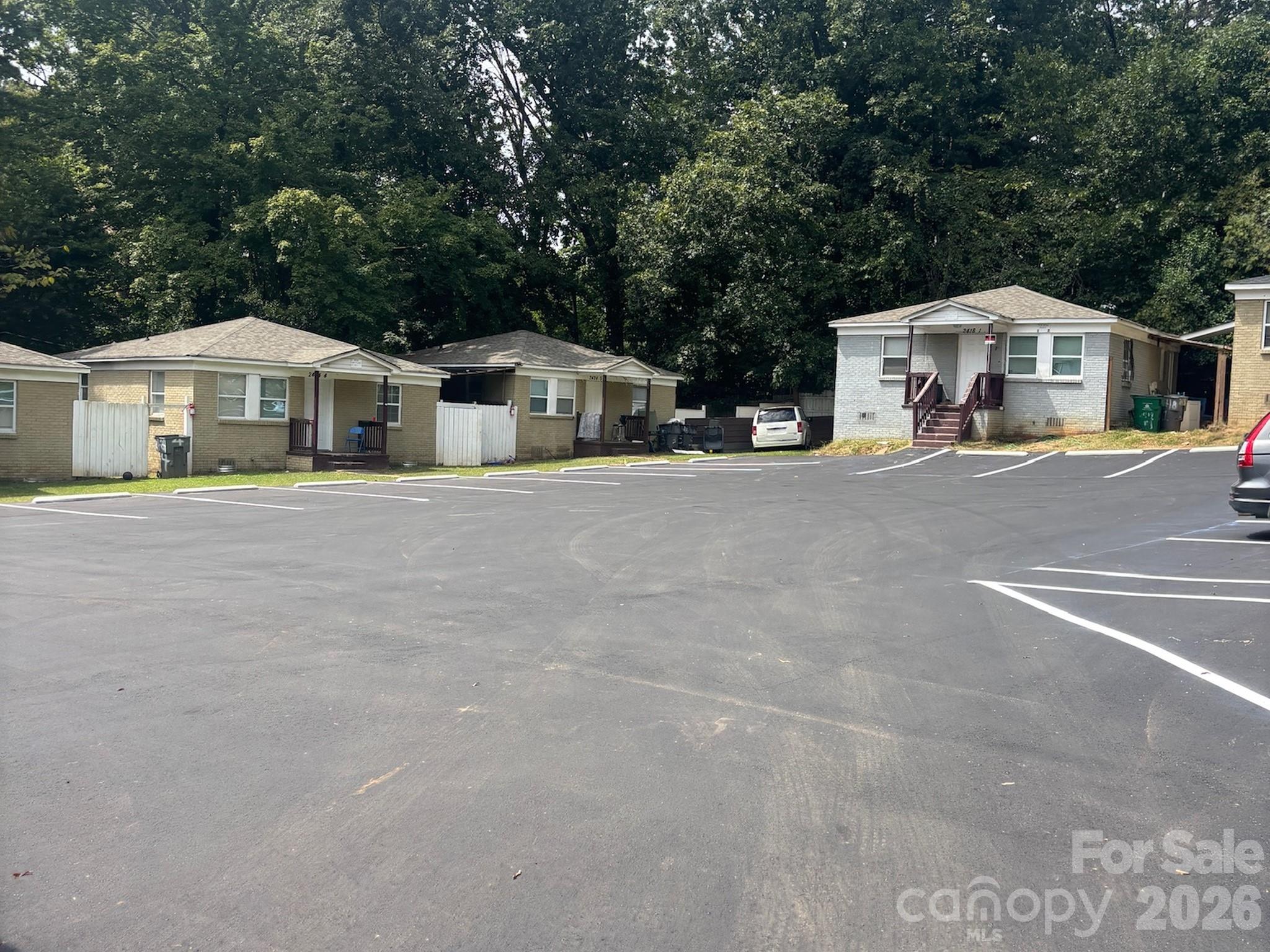 2416 Julia Avenue Property Photo 2