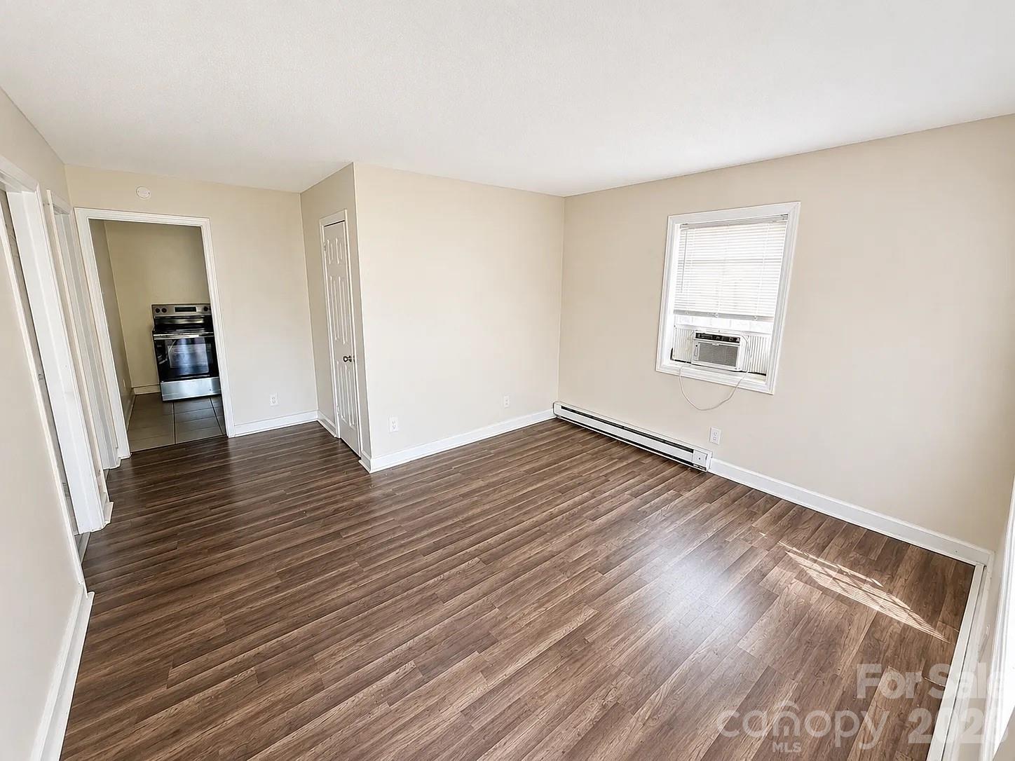 2416 Julia Avenue Property Photo 3