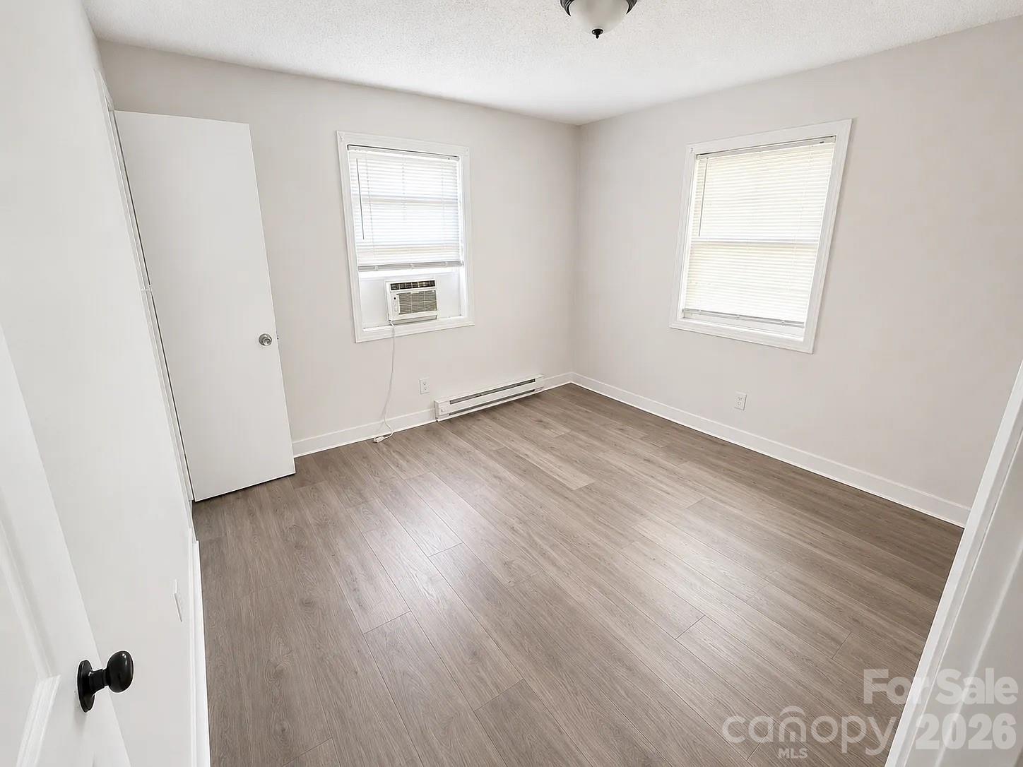 2416 Julia Avenue Property Photo 5