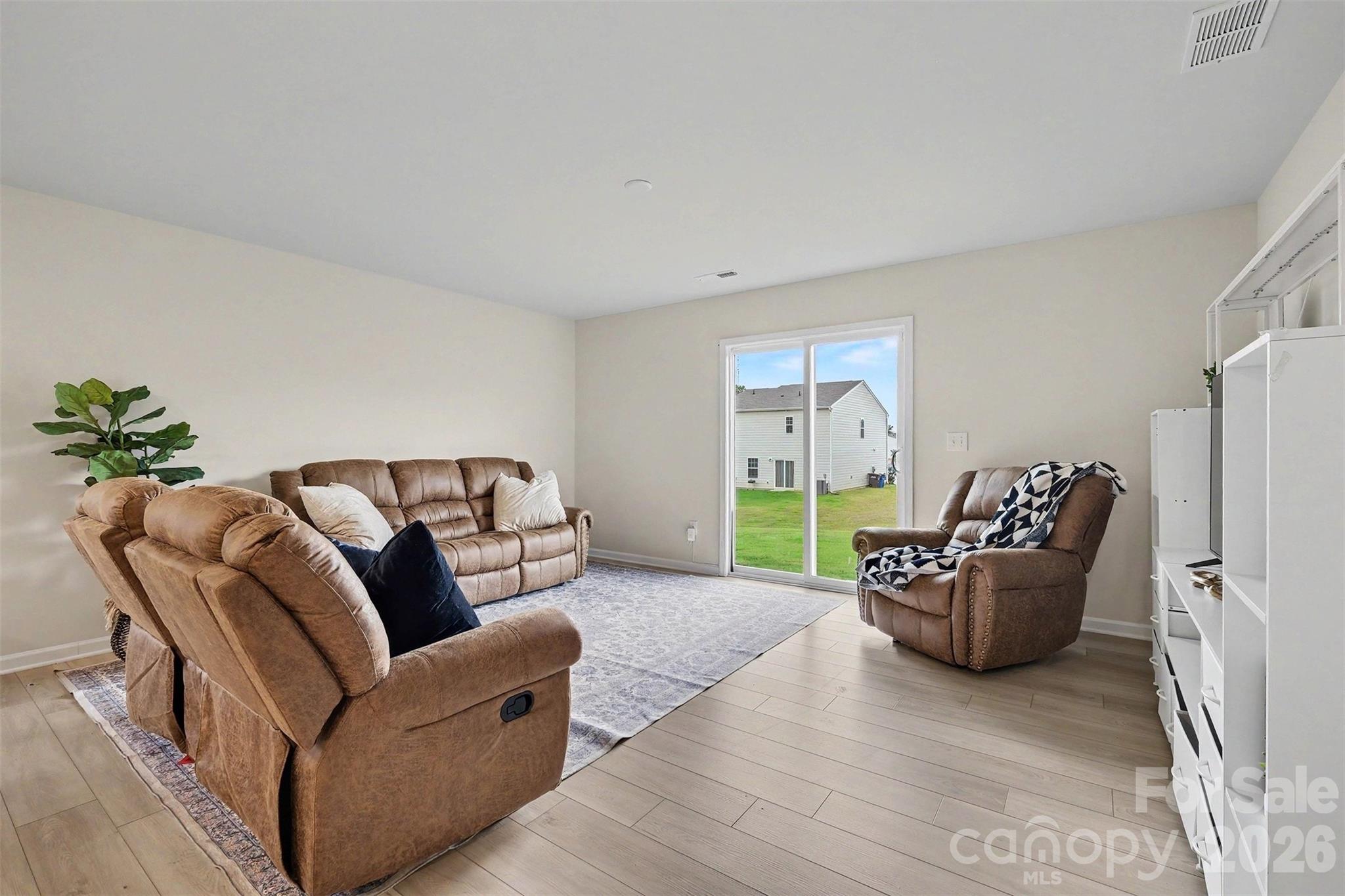 152 Hanging Rock Trail Property Photo 8