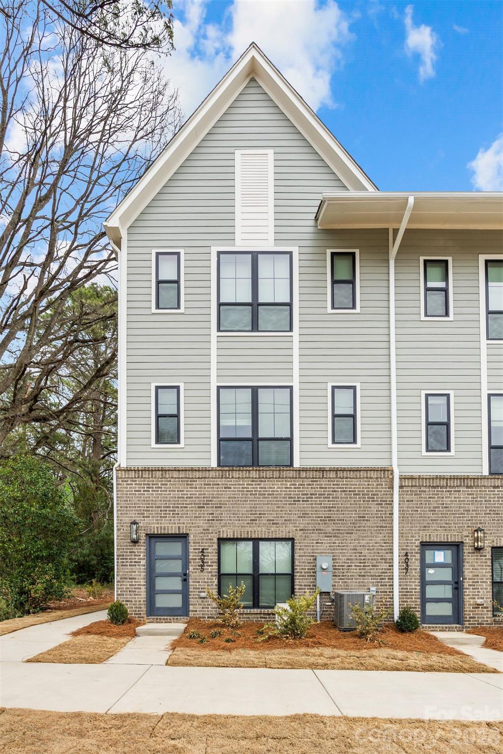 4039 S Tryon Street Property Photo 1