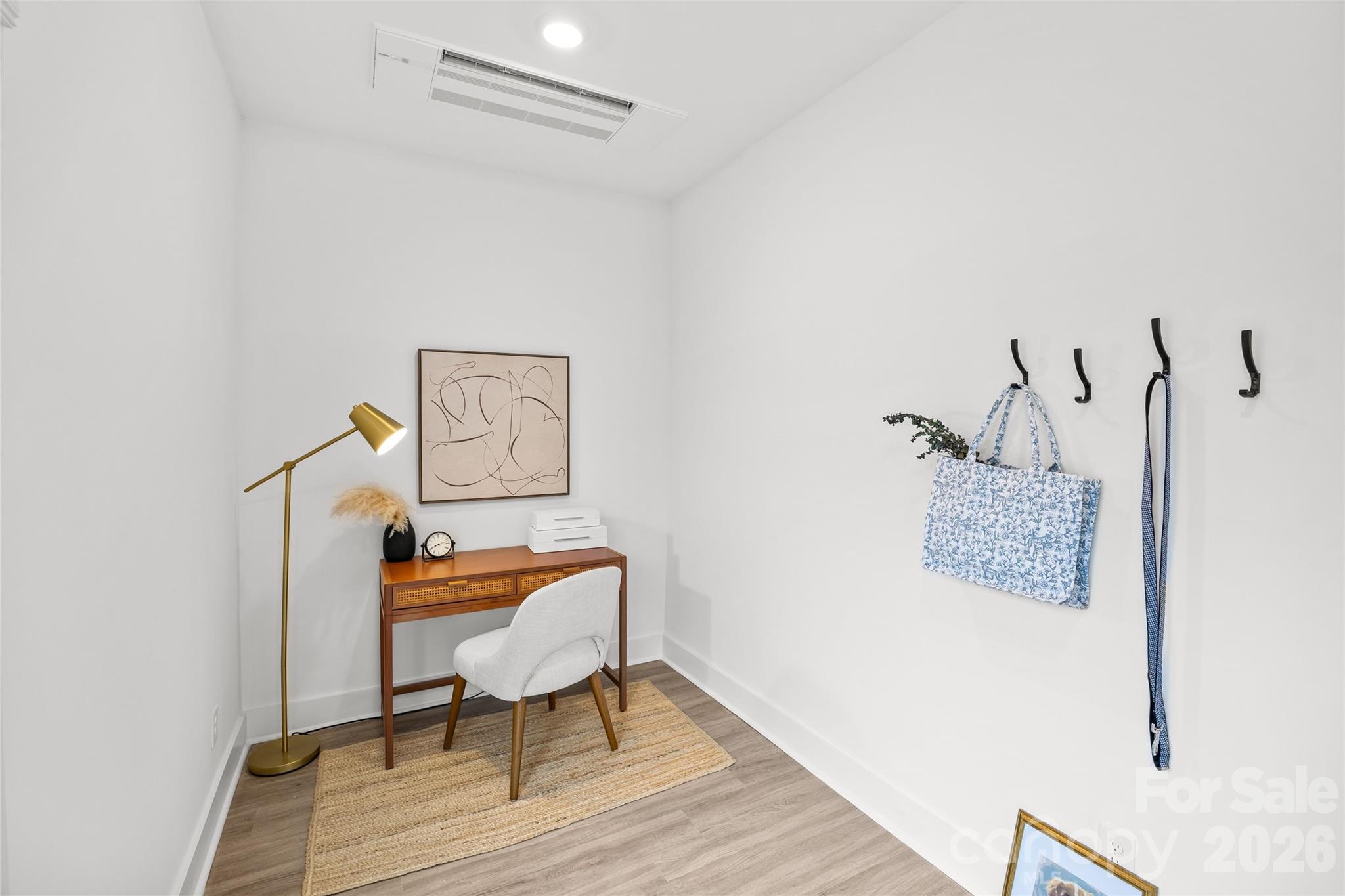 4039 S Tryon Street Property Photo 4