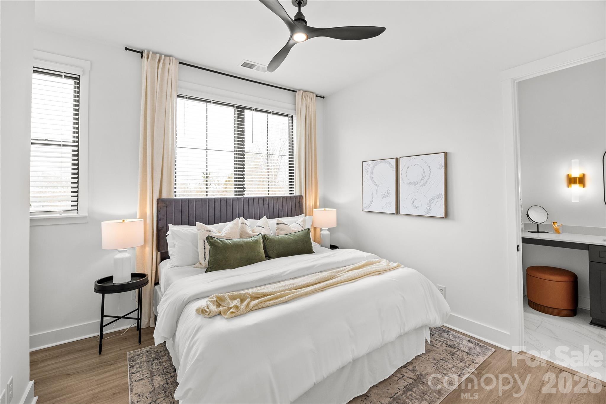 4039 S Tryon Street Property Photo 15