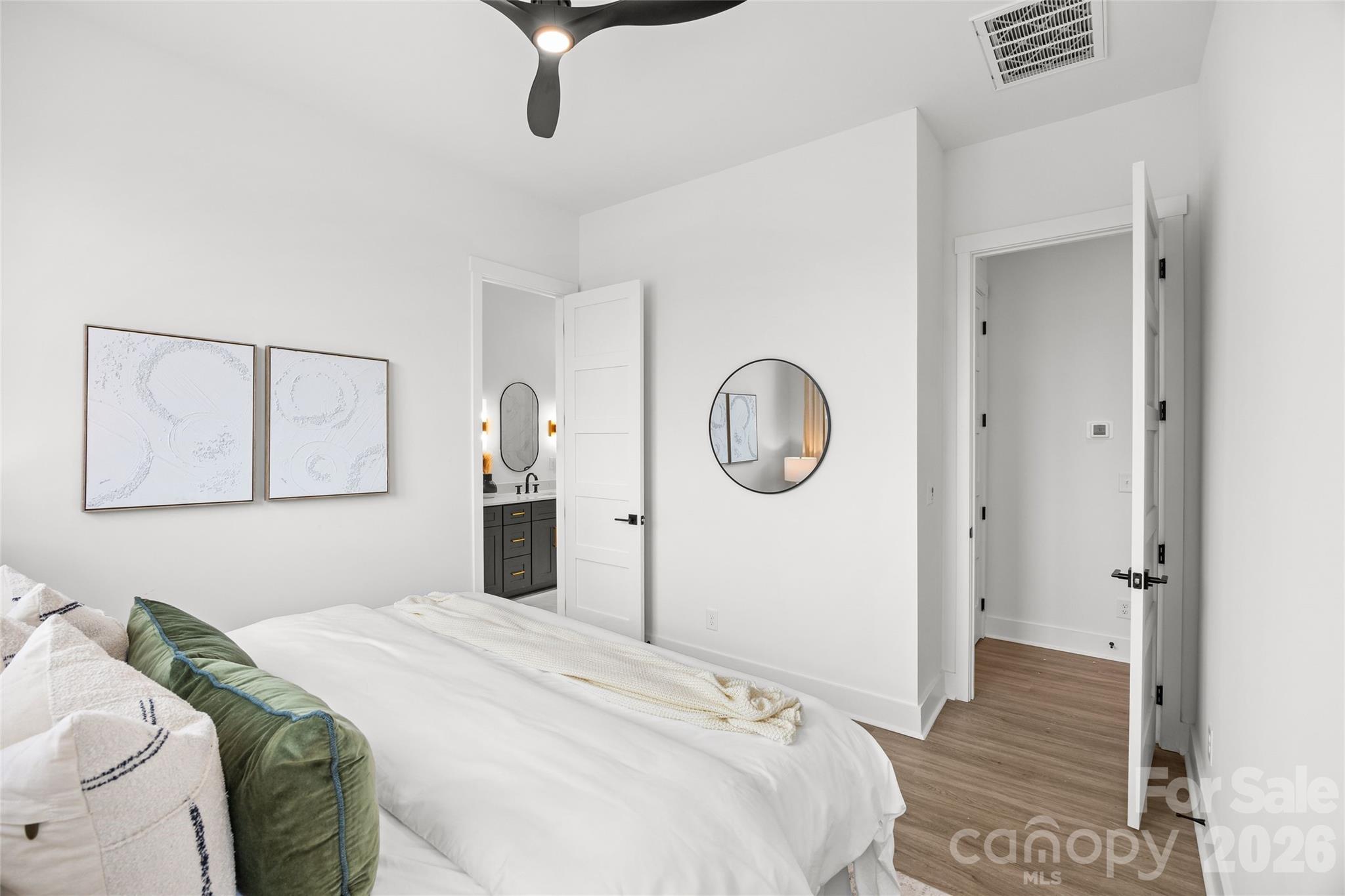 4039 S Tryon Street Property Photo 17