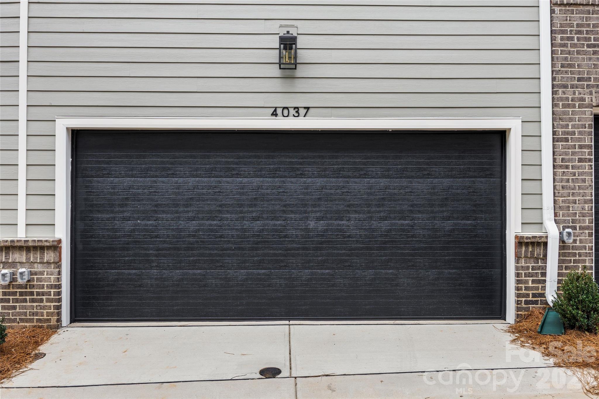 4039 S Tryon Street Property Photo 23