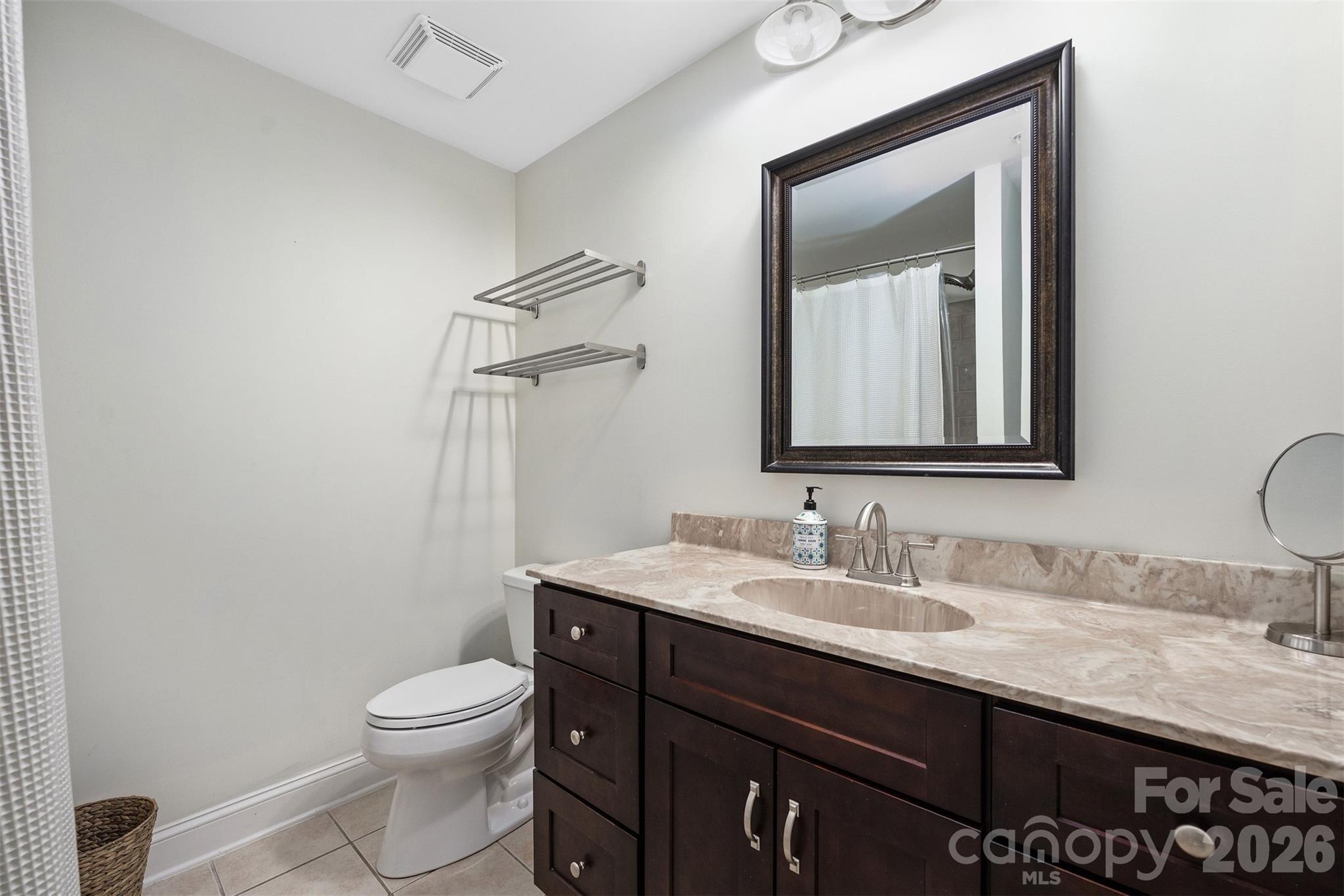300 W 5th Street 419 Property Photo 15