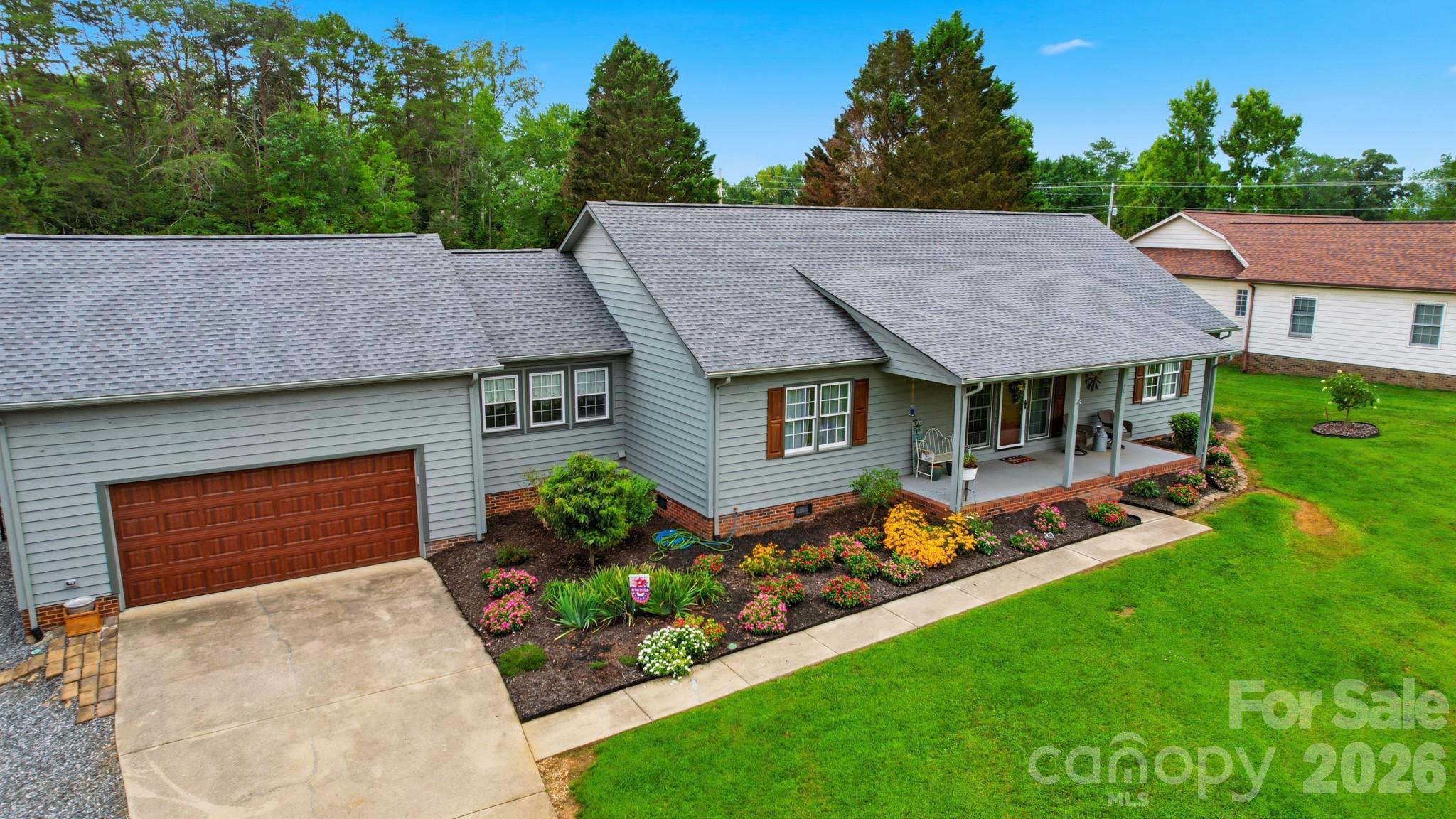 40 Candlewick Cove Drive Property Photo 6