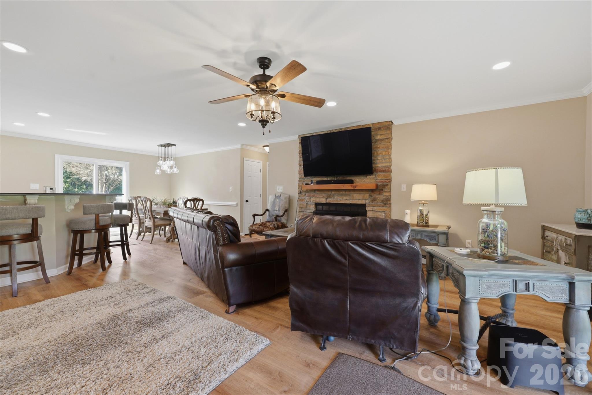 40 Candlewick Cove Drive Property Photo 11