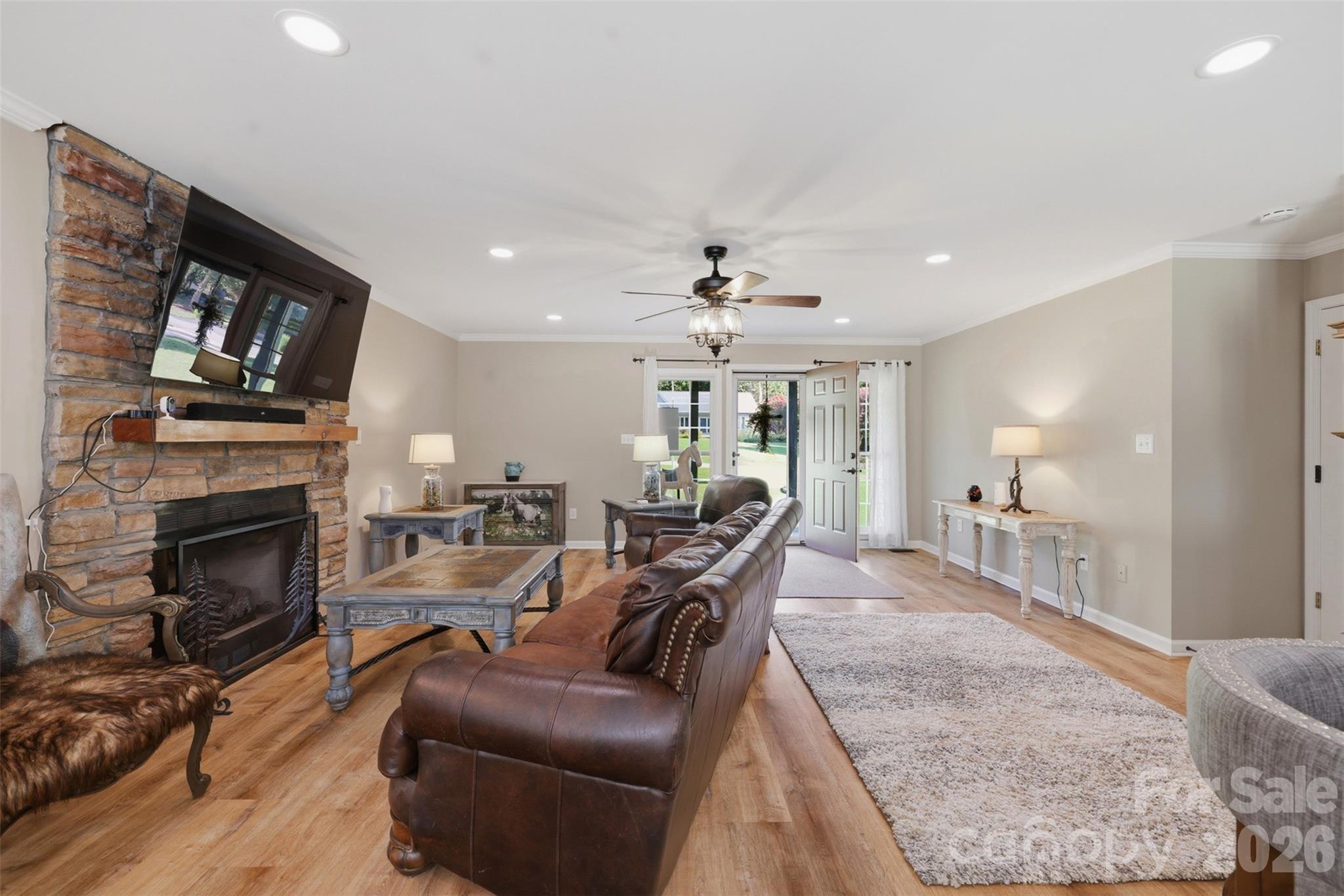 40 Candlewick Cove Drive Property Photo 14