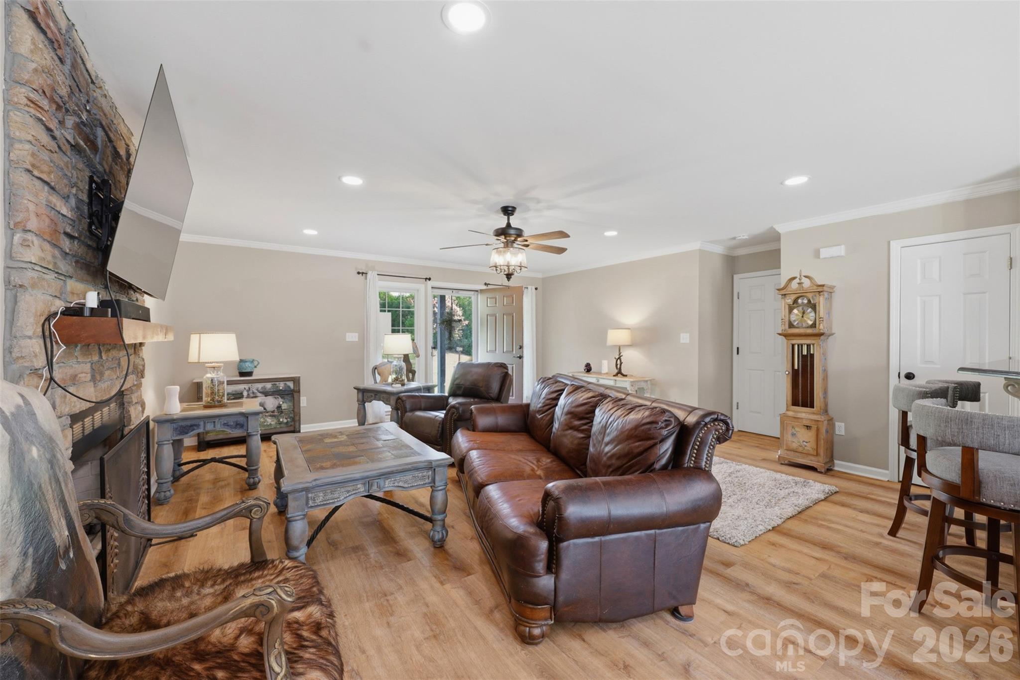 40 Candlewick Cove Drive Property Photo 15