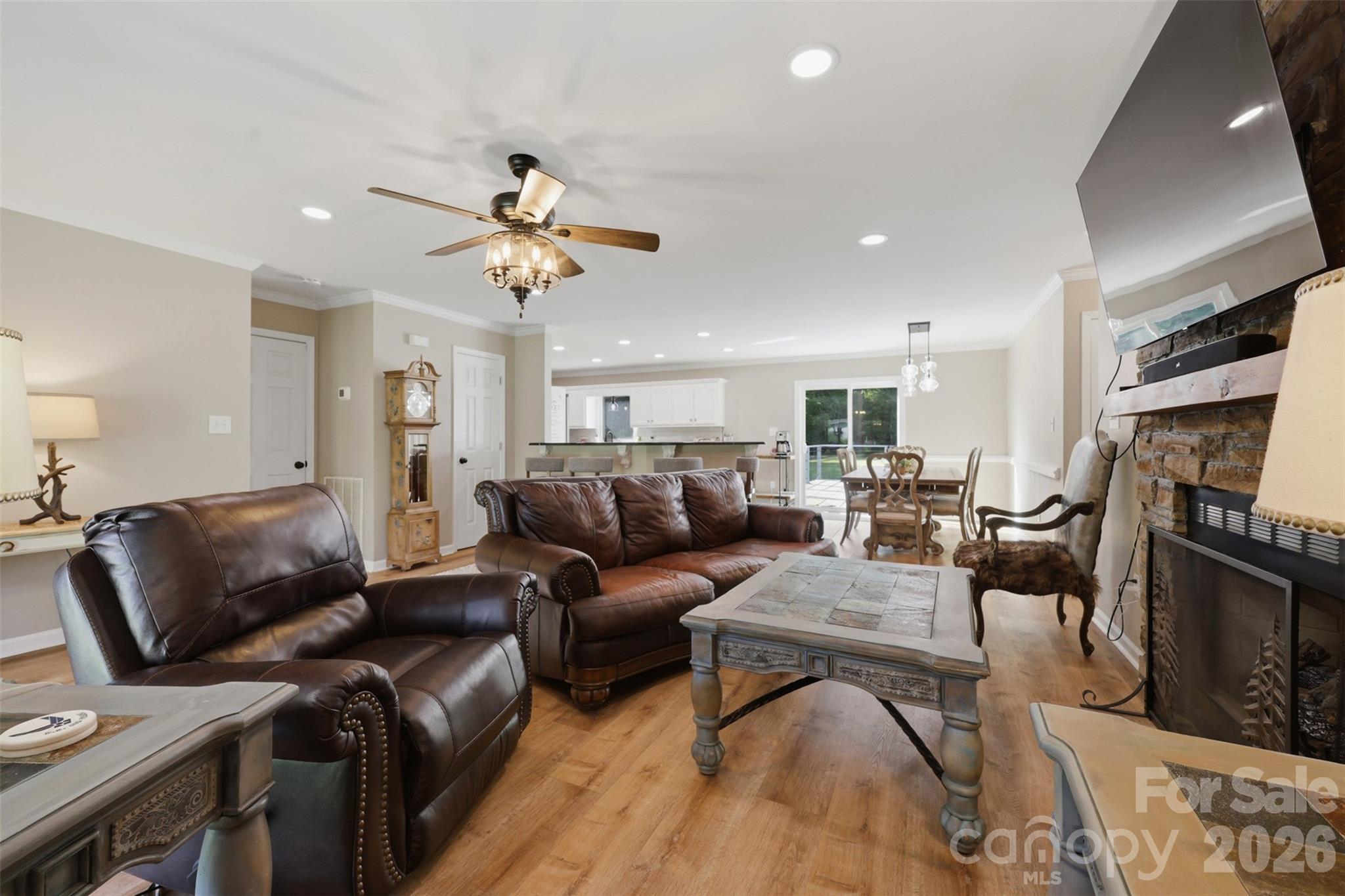 40 Candlewick Cove Drive Property Photo 16
