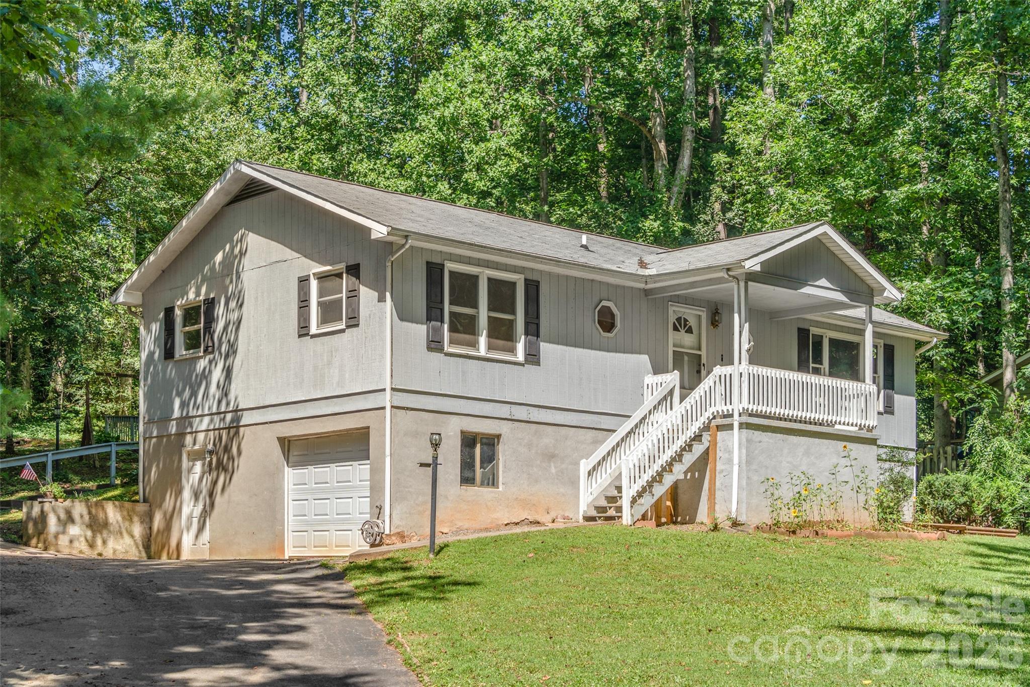 33 Baker Drive Property Photo 1