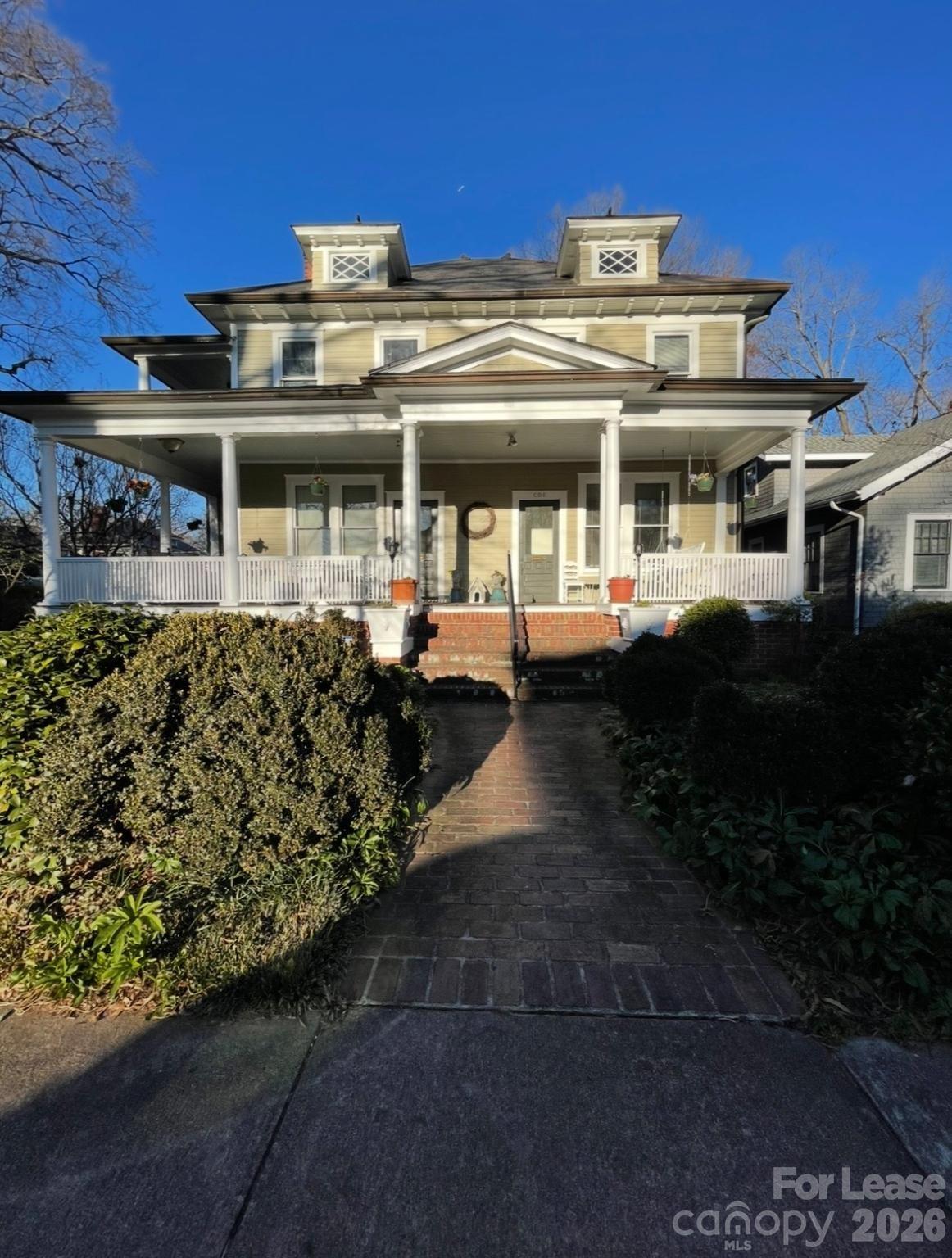 501 E Kingston Avenue E Property Photo 1